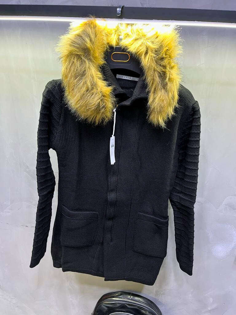 tricot avec fourrure noir T3854