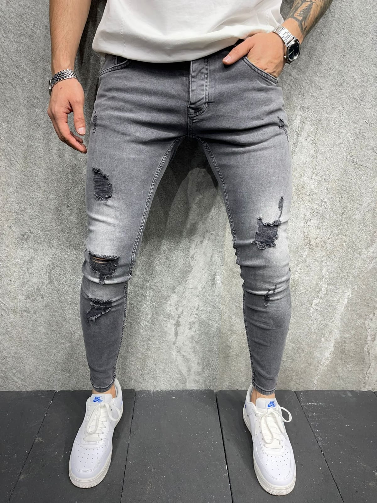 jeans gris Déchiré AT8133