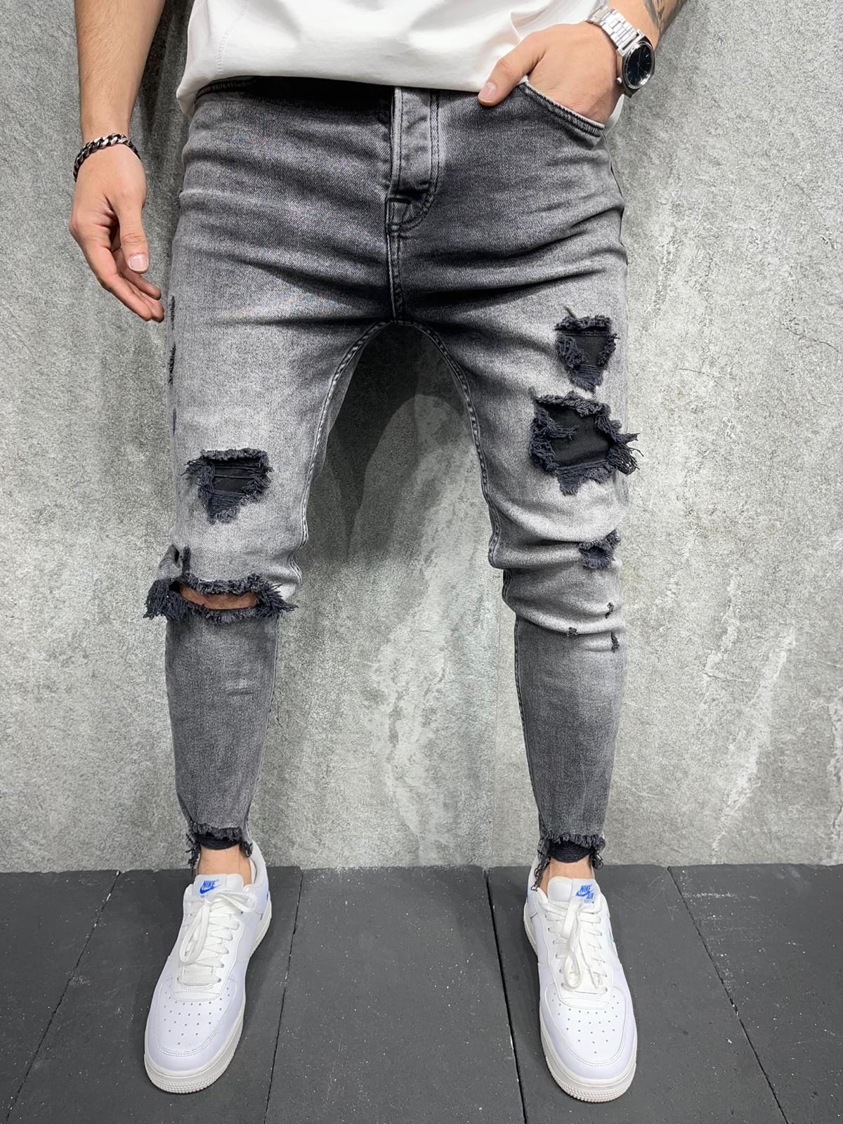 JEANS GRIS NOIR Déchiré B8158