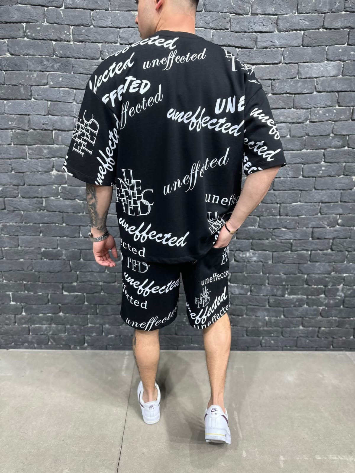 ENSEMBLE SHORT ET T-SHIRT BLACK UN108