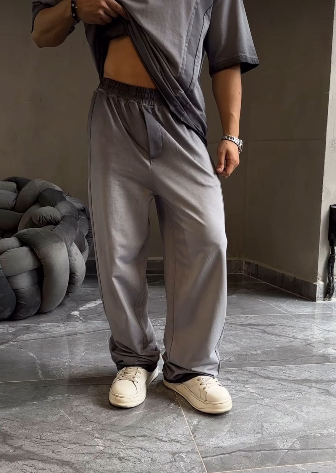 ENSEMBLE ESSENCE GREY 8004