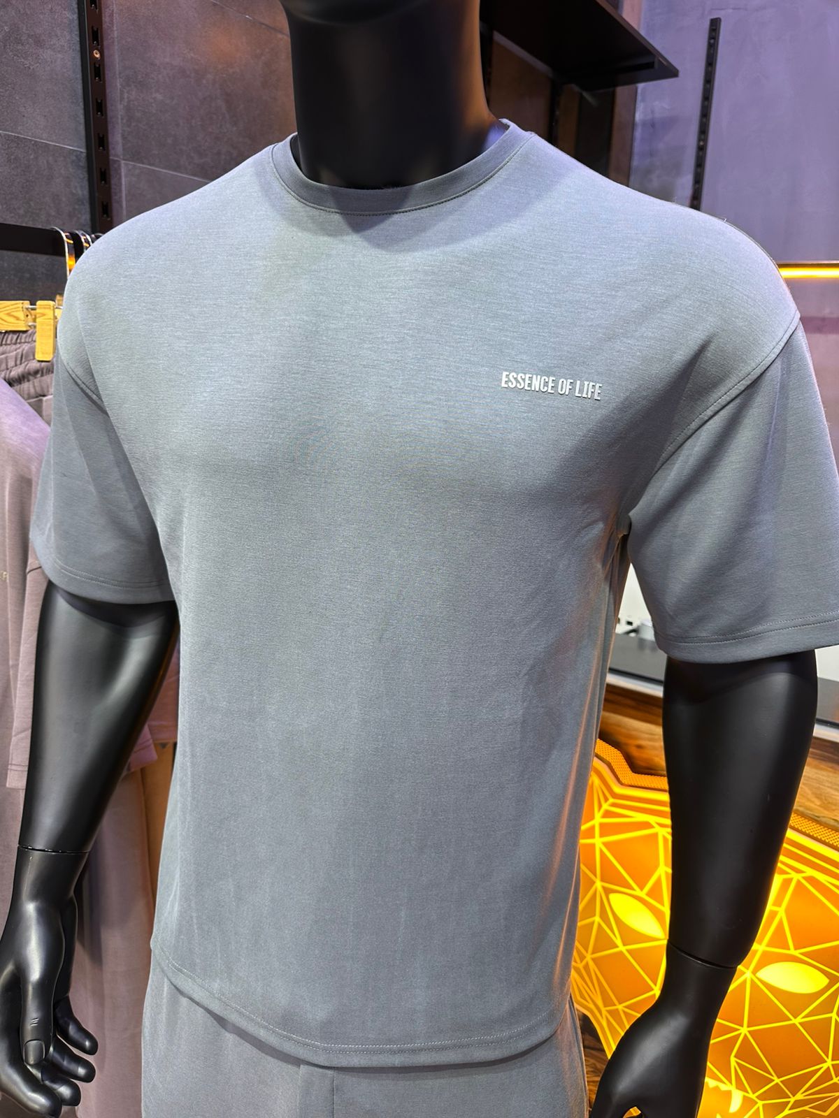 ENSEMBLE ESSENCE GREY 142