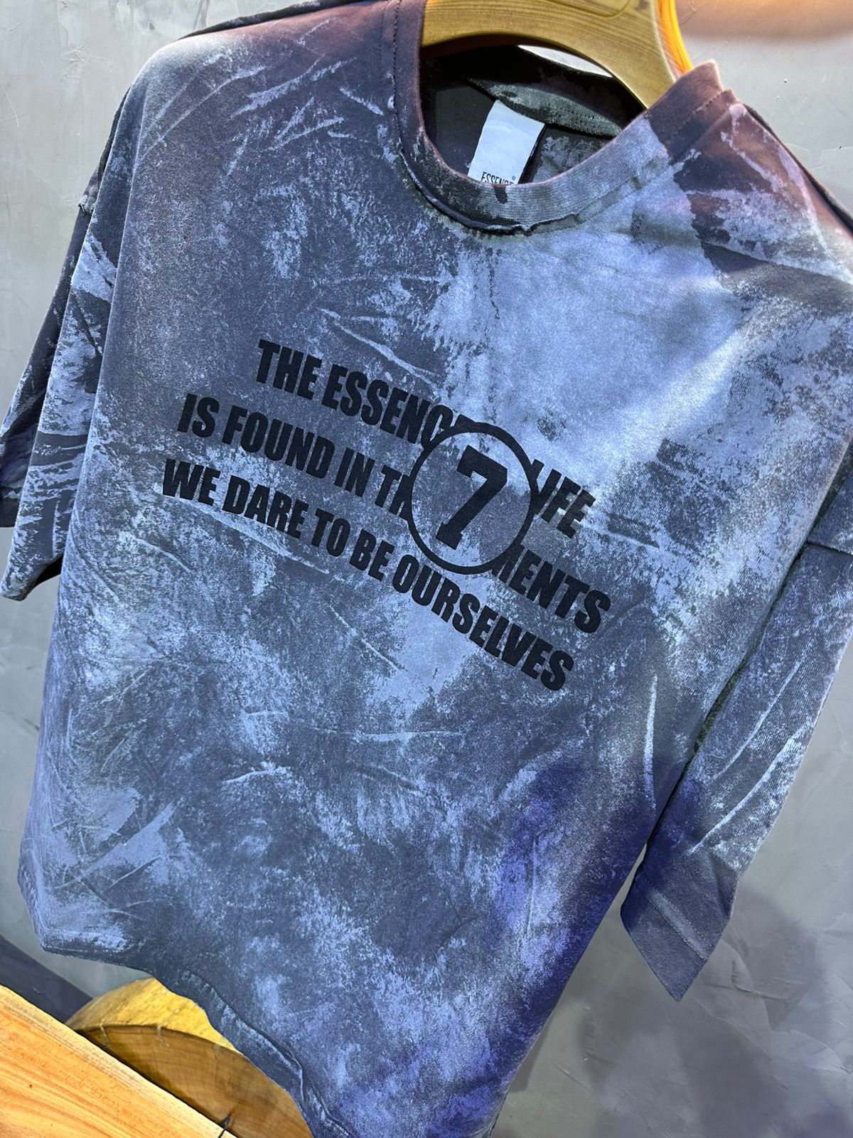 T-SHIRT ESSENCE GREY 7114