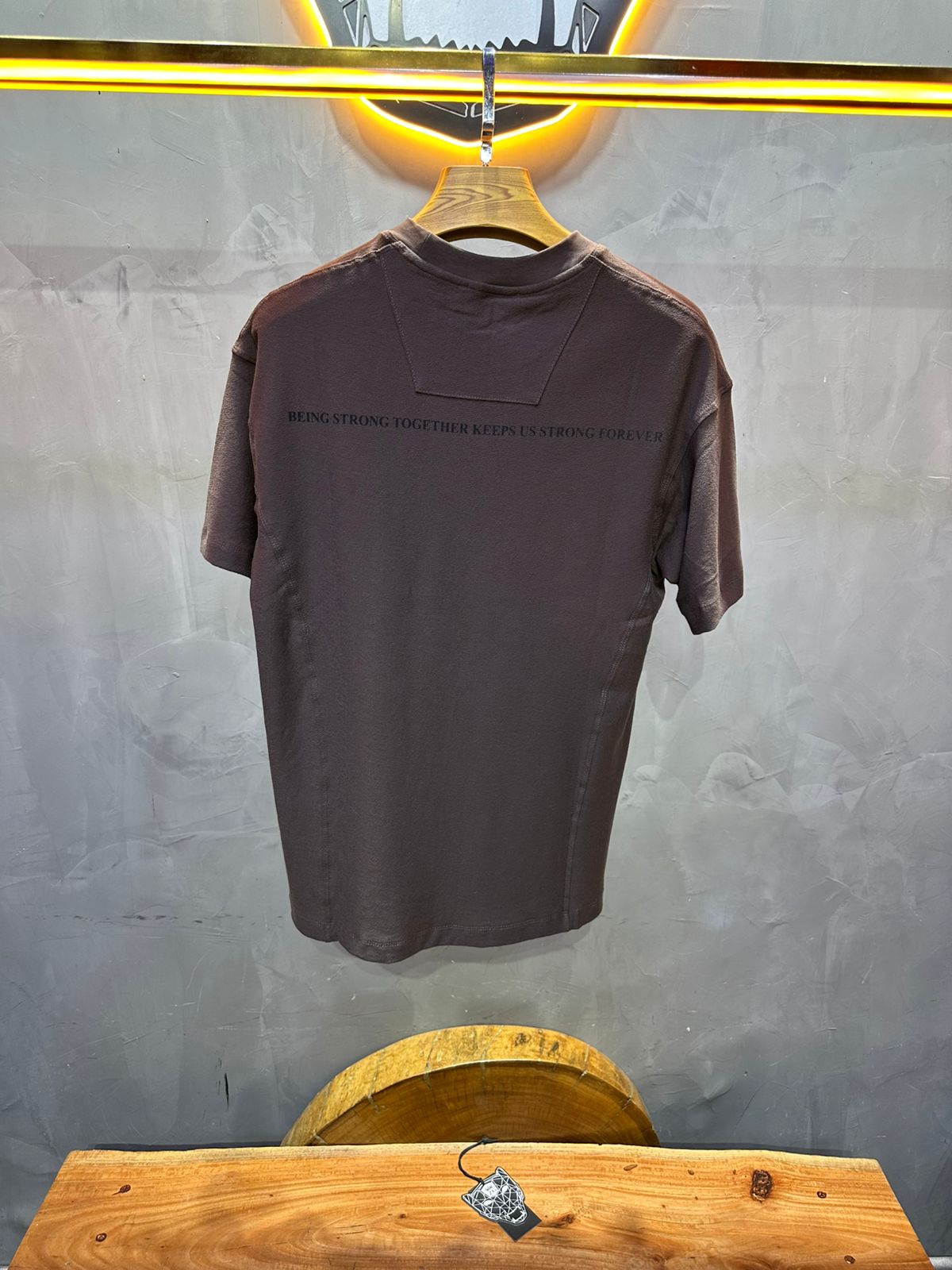 T-SHIRT RETRO BROWN 2552