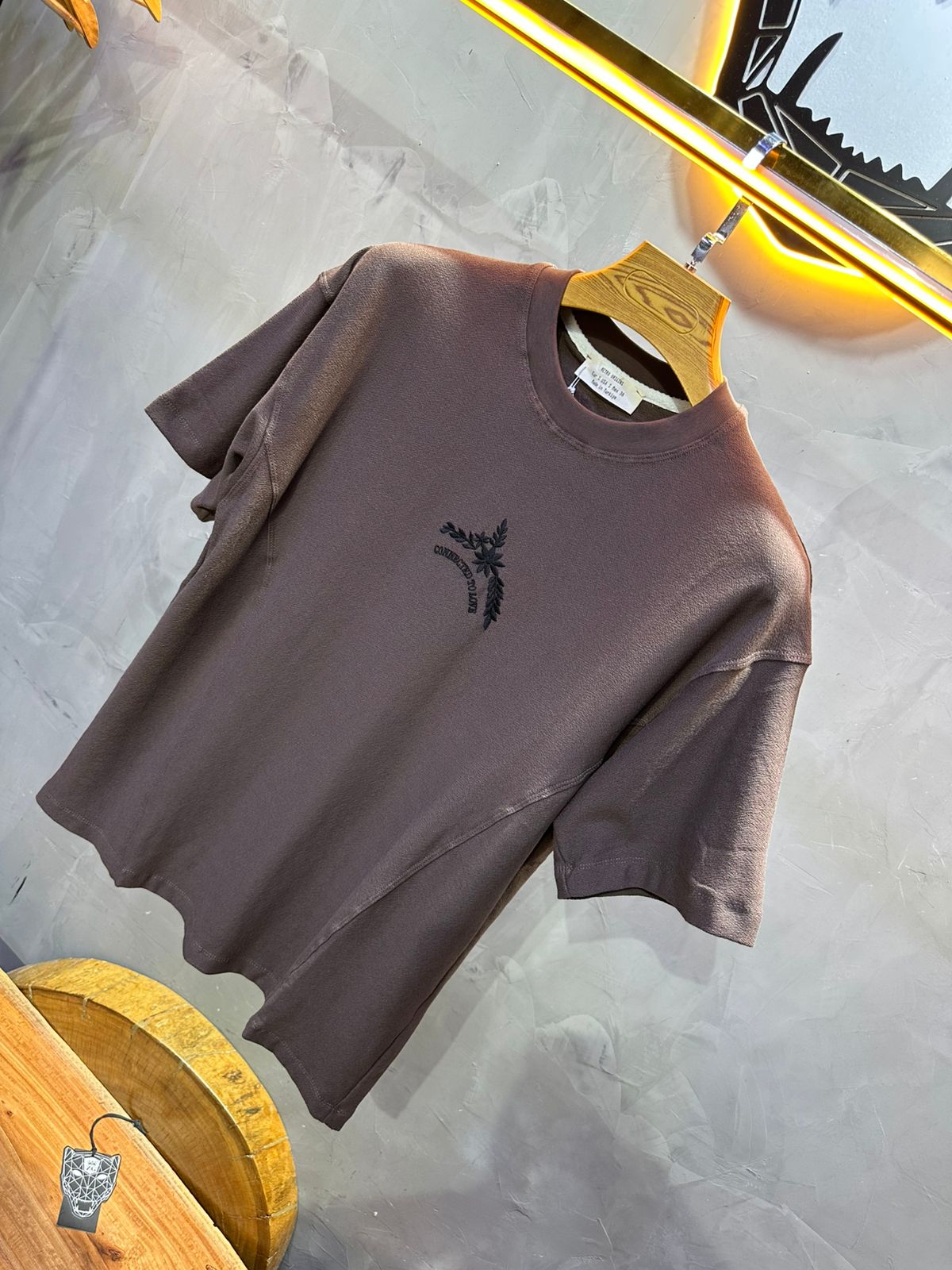 T-SHIRT RETRO BROWN 2552