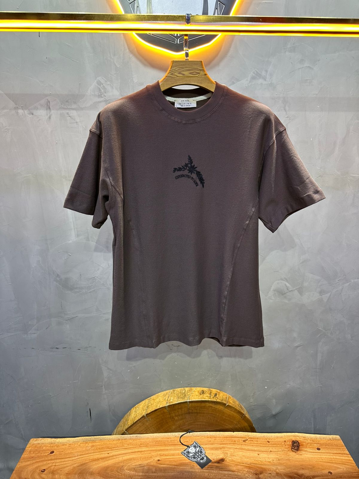 T-SHIRT RETRO BROWN 2552