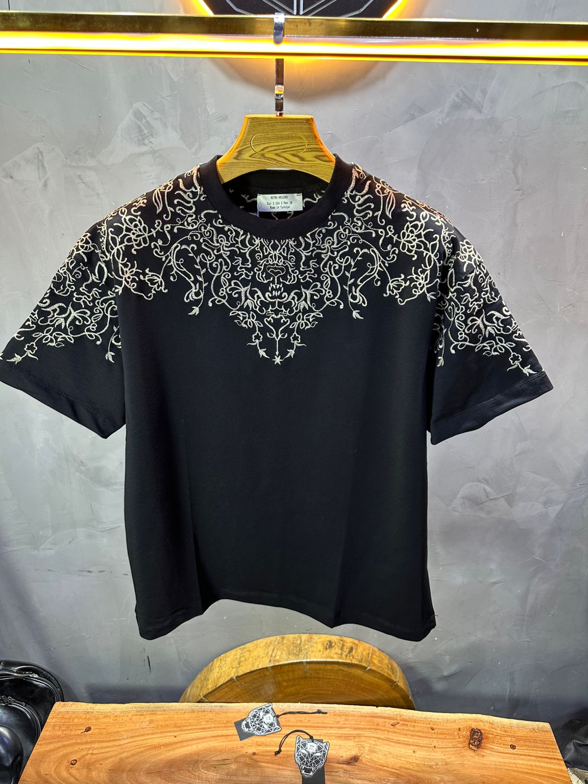 T-SHIRT RETRO BLACK 2533