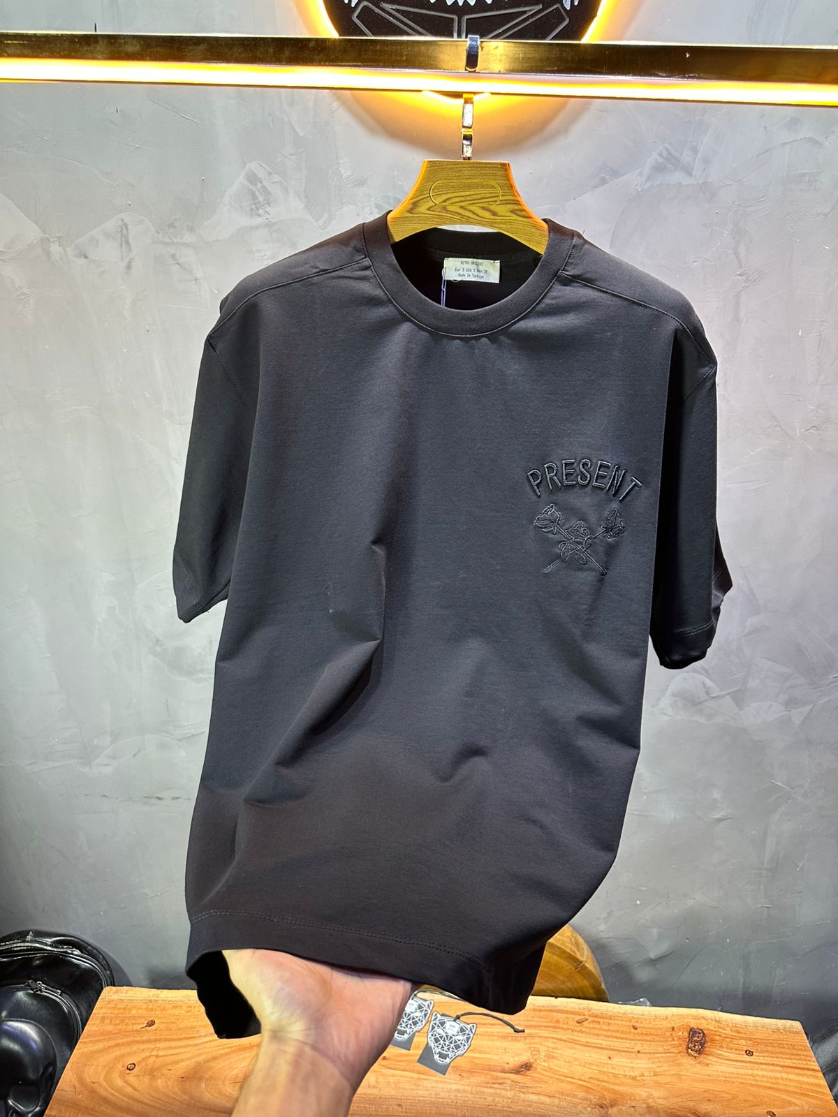 T-SHIRT RETRO BLACK 2528