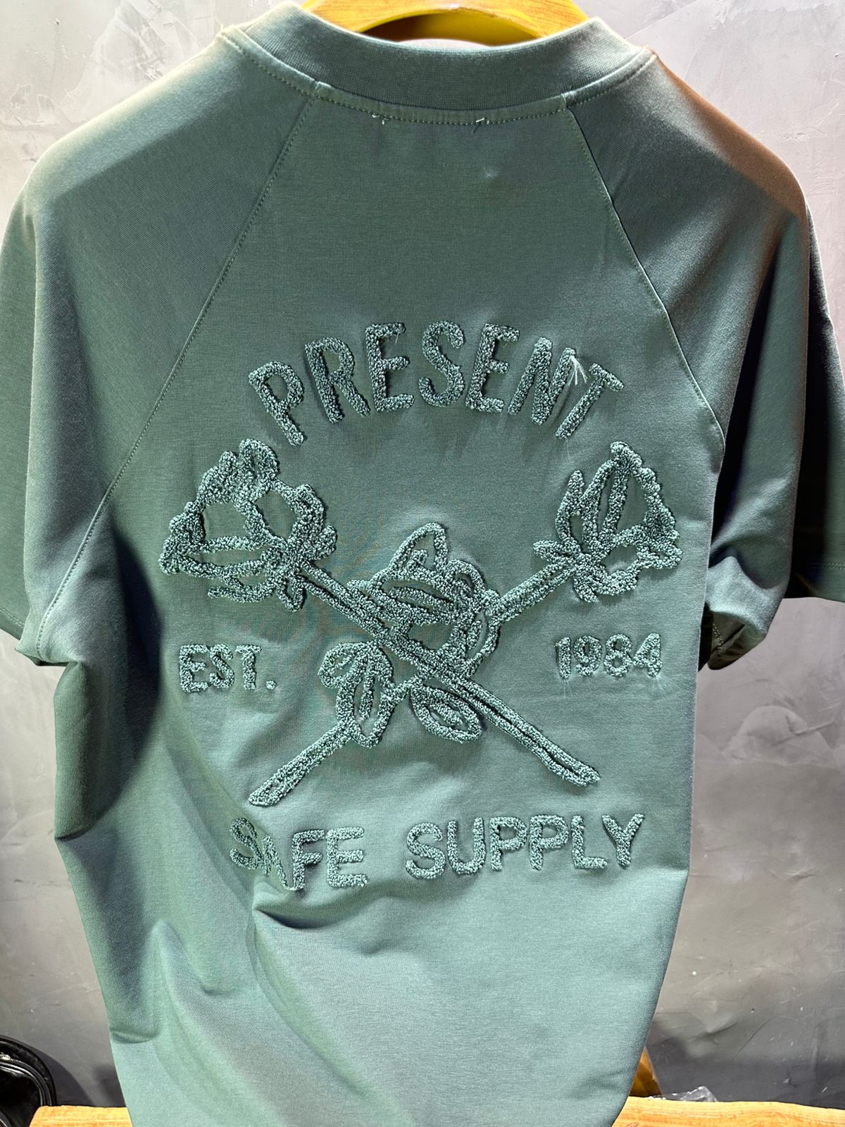 T-SHIRT RETRO GREEN 2528