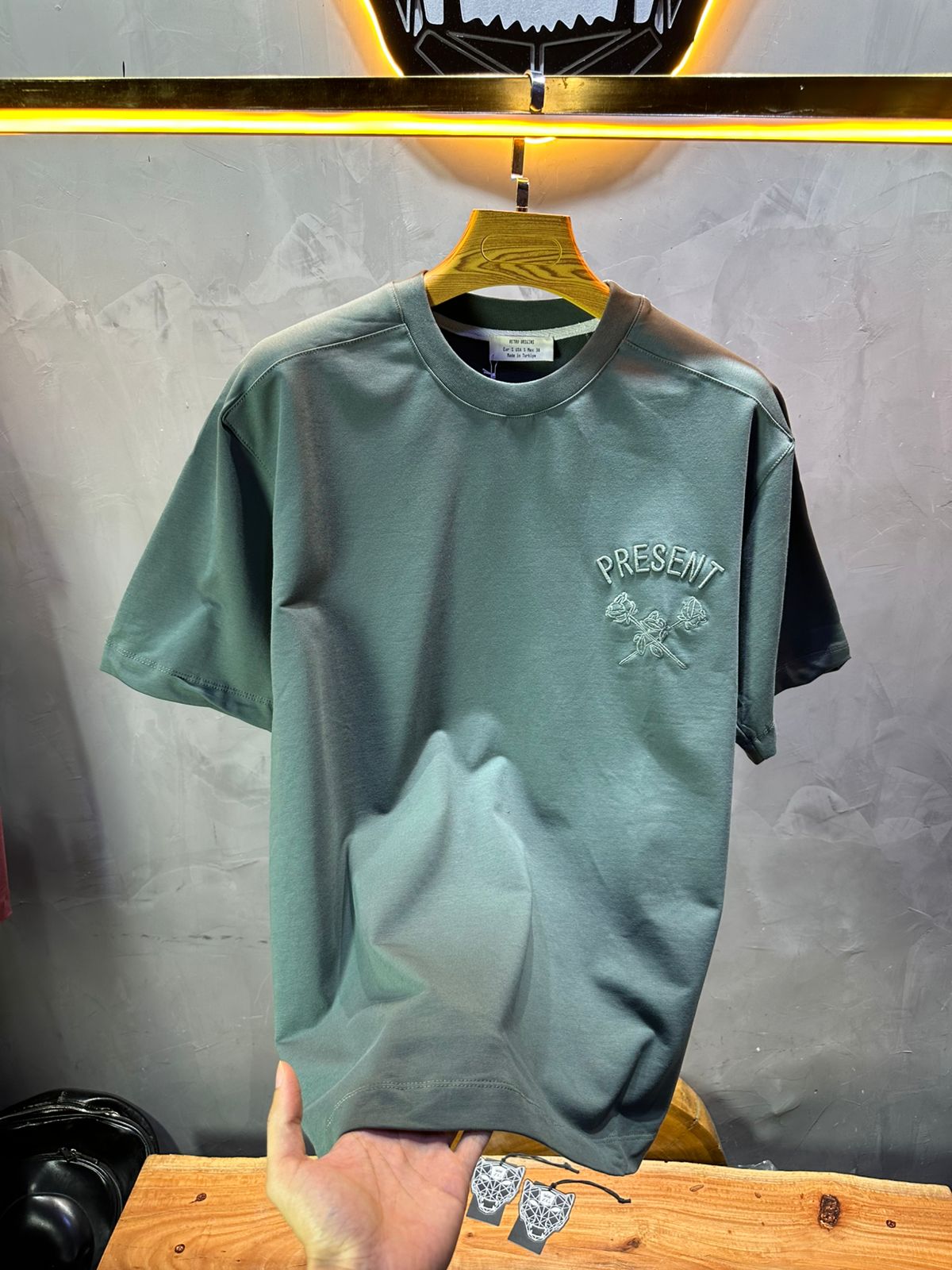 T-SHIRT RETRO GREEN 2528