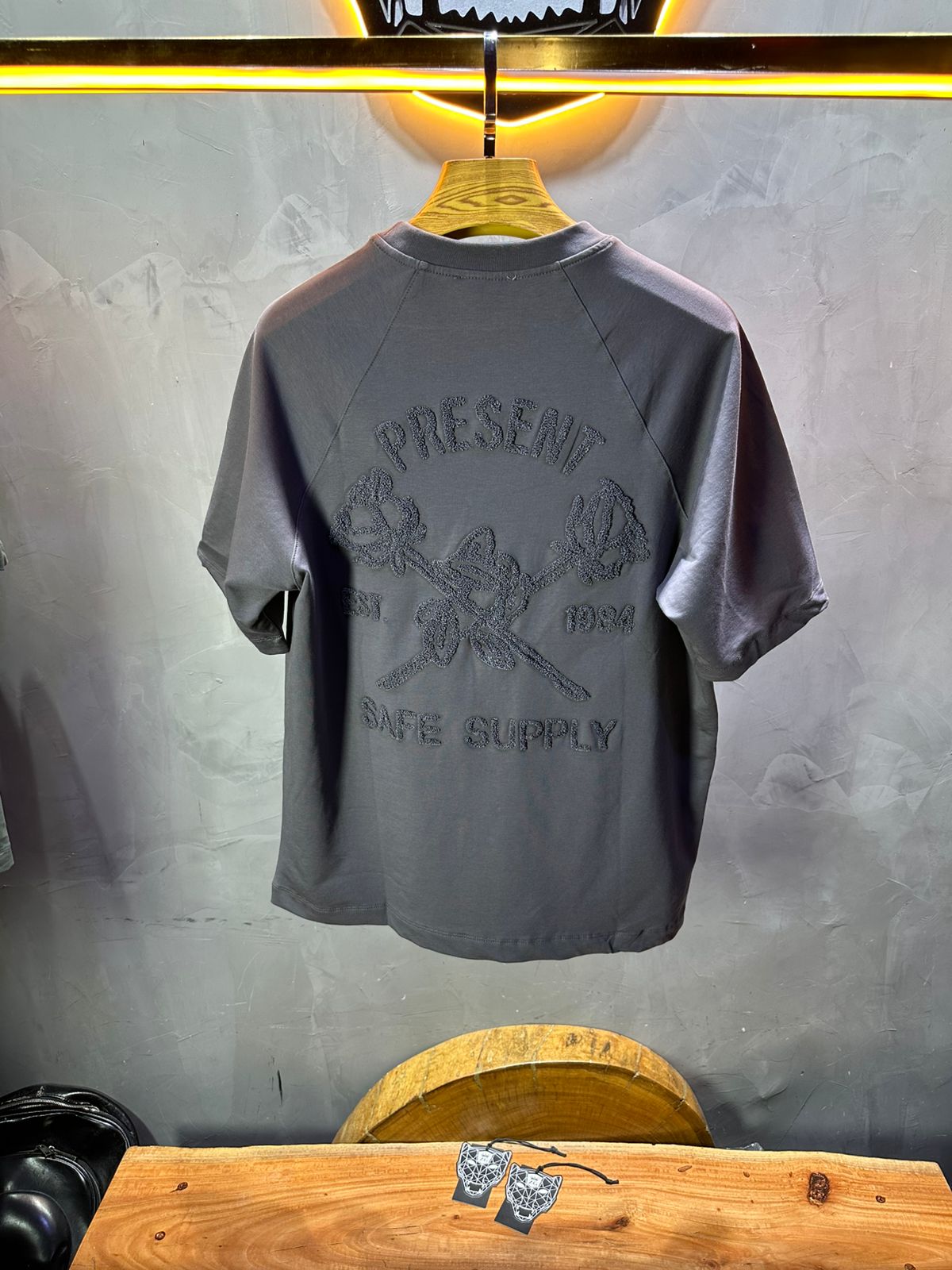 T-SHIRT RETRO GREY 2528