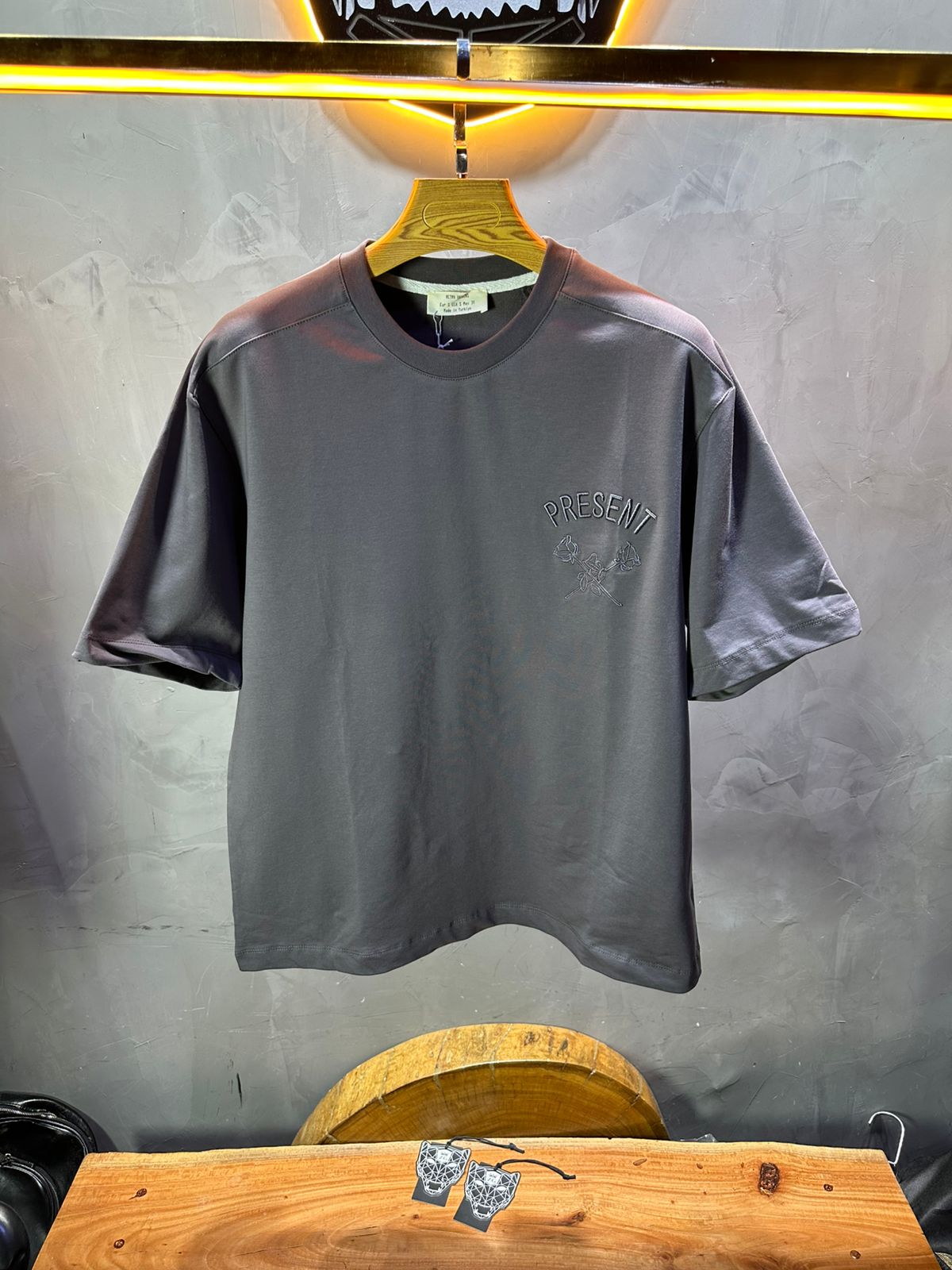 T-SHIRT RETRO GREY 2528