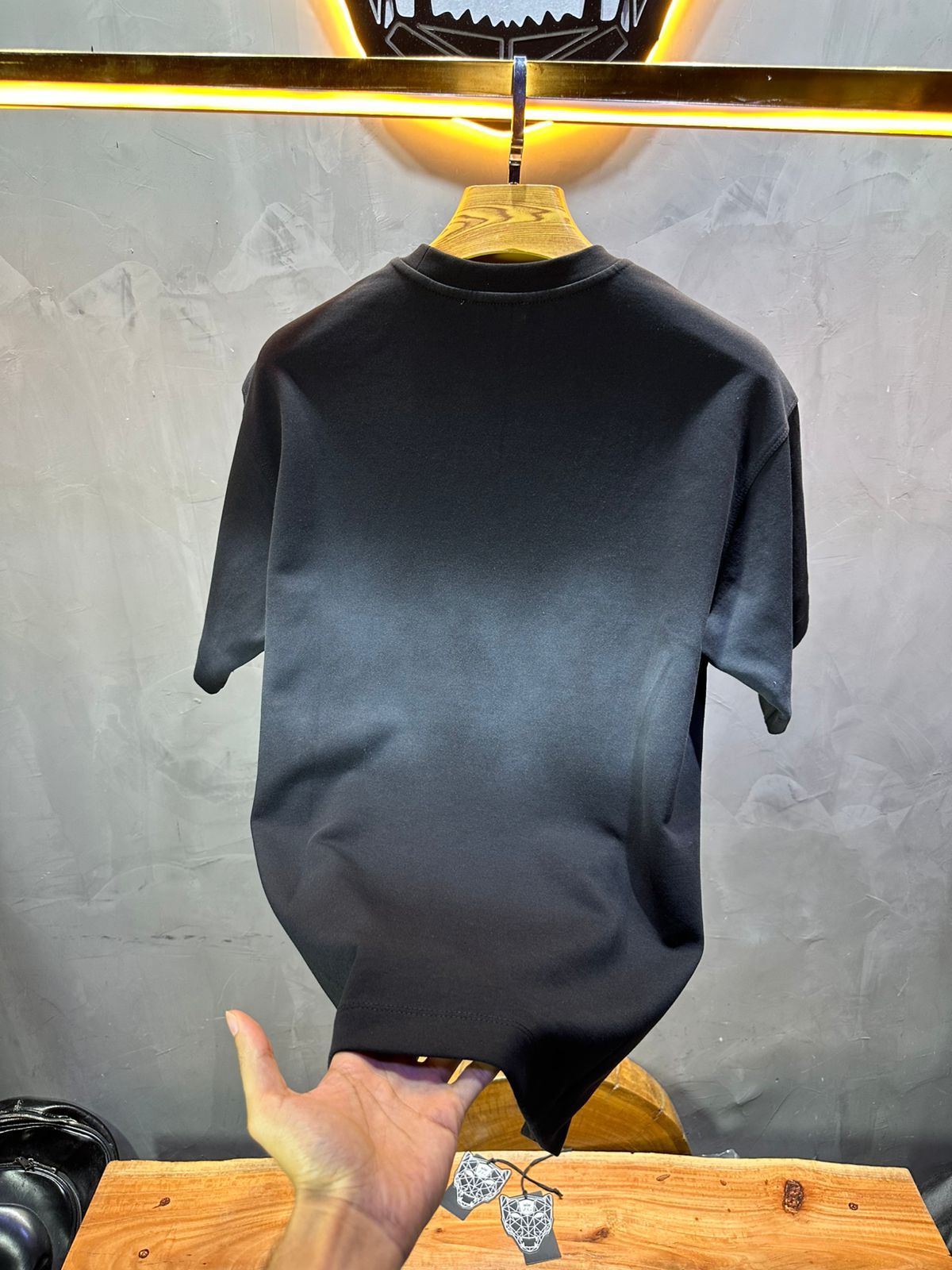 T-SHIRT RETRO BLACK 2512