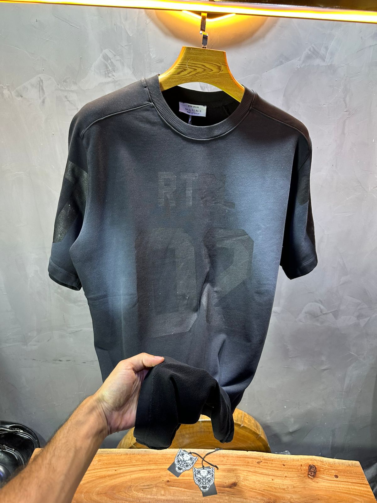 T-SHIRT RETRO BLACK 2510