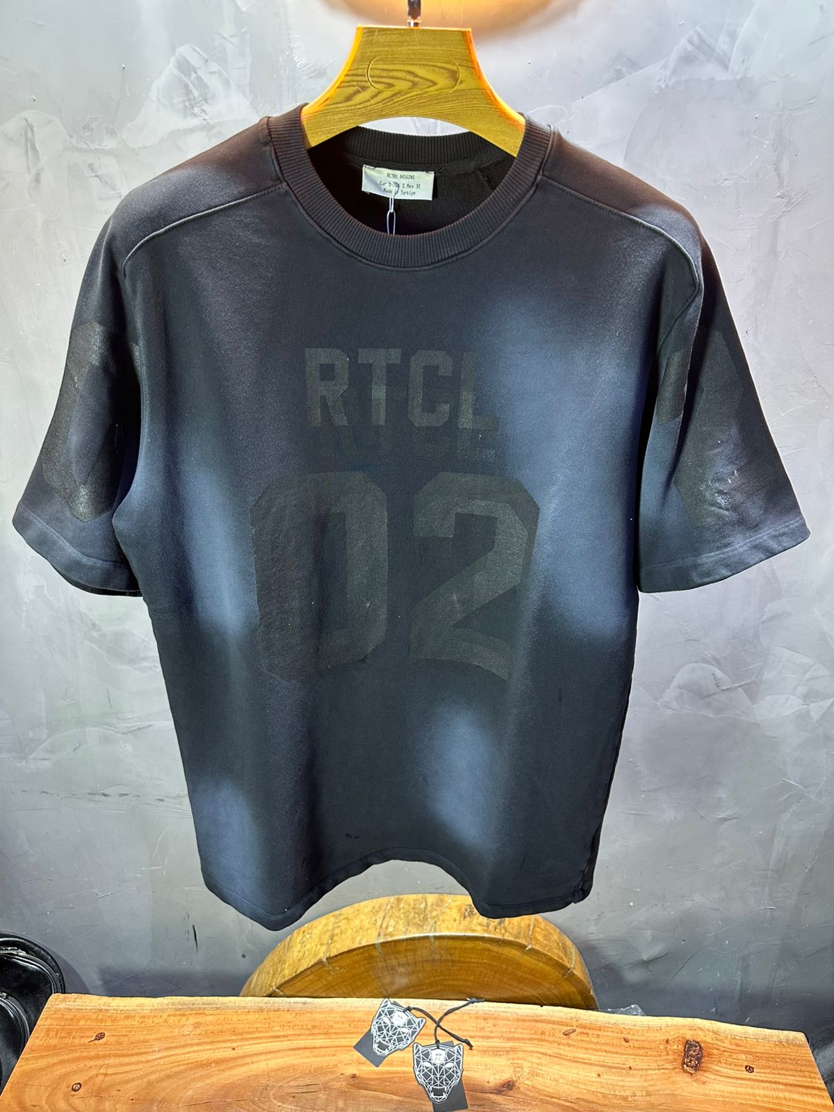T-SHIRT RETRO BLACK 2510