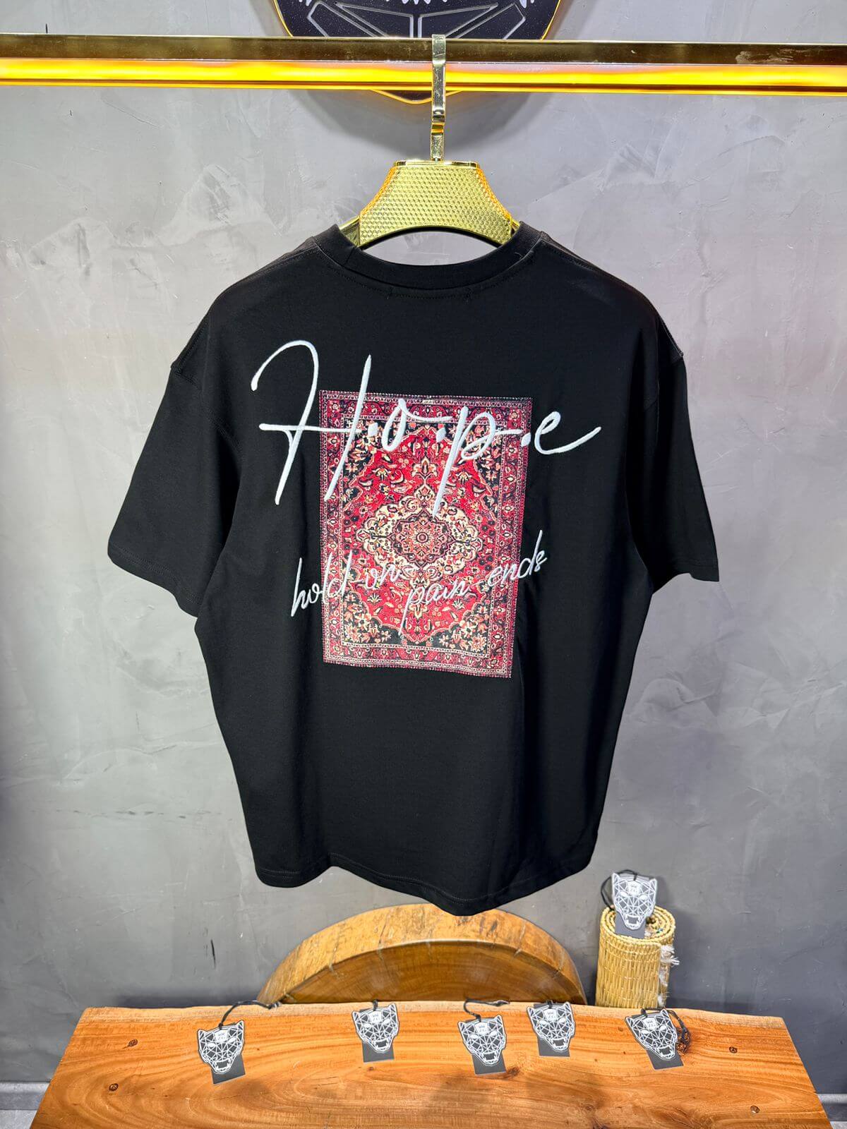 T-Shirt Oversize Noir — Tapis Persan Rouge 5064