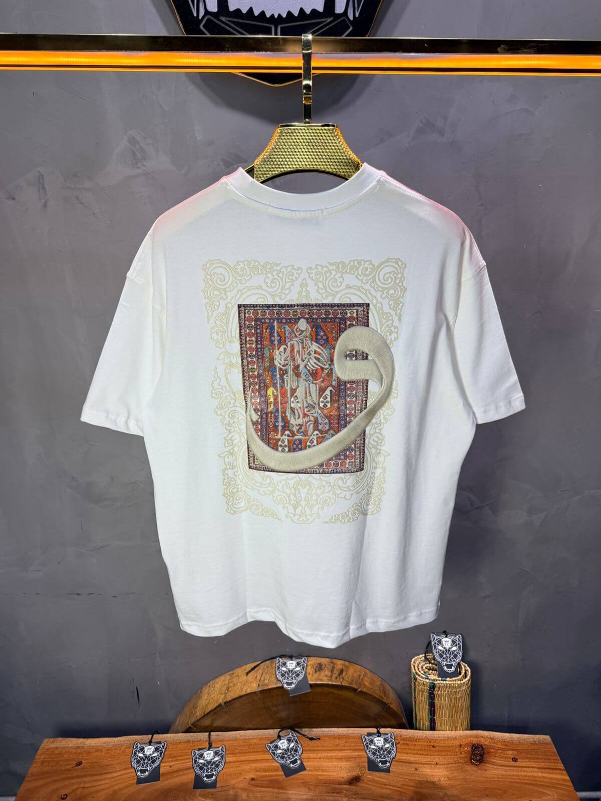 T-Shirt Oversize Blanc — Calligraphie "Waw" 5105