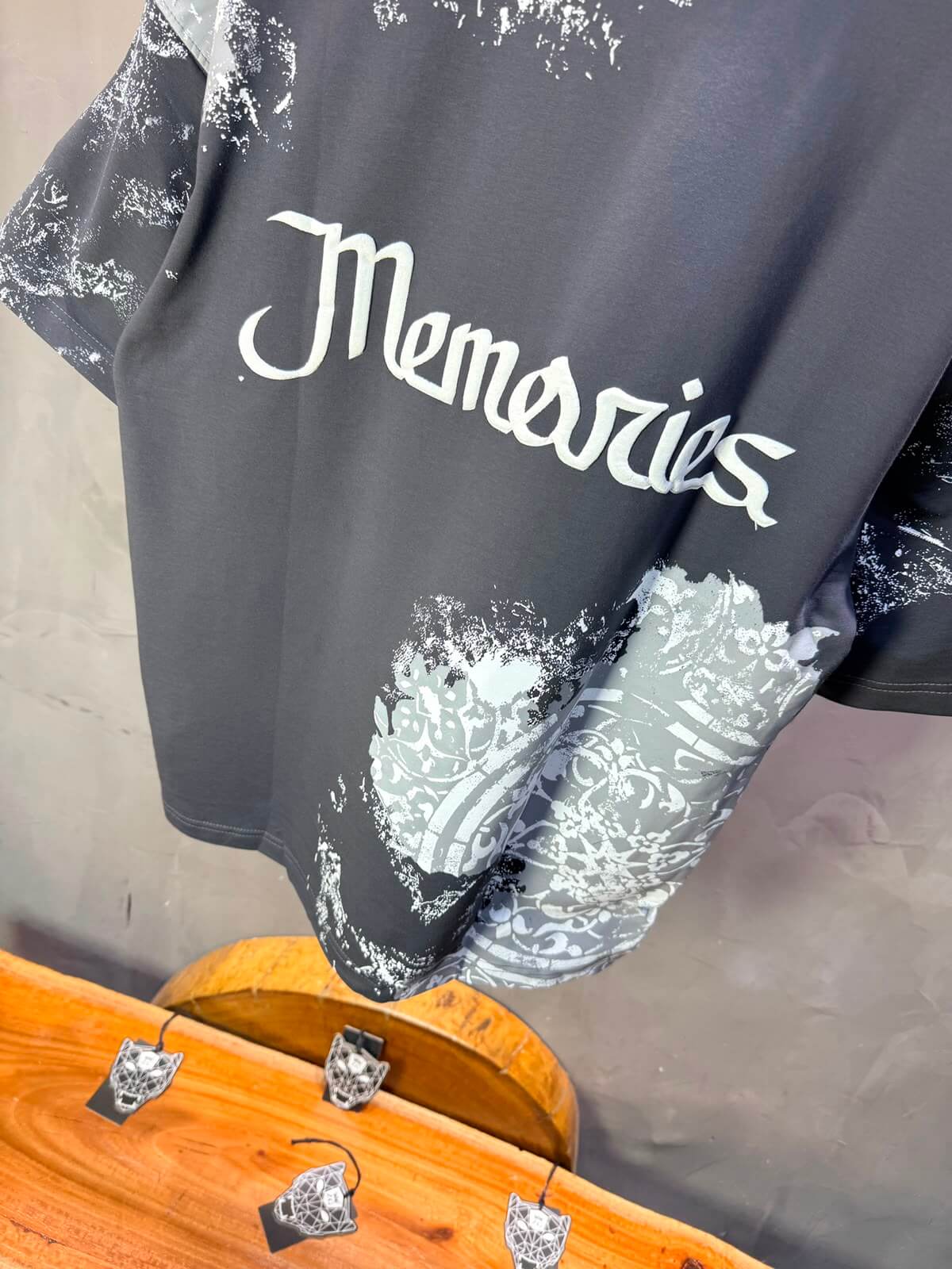T-Shirt oversize Traces & Memories — Gris Anthracite 4191