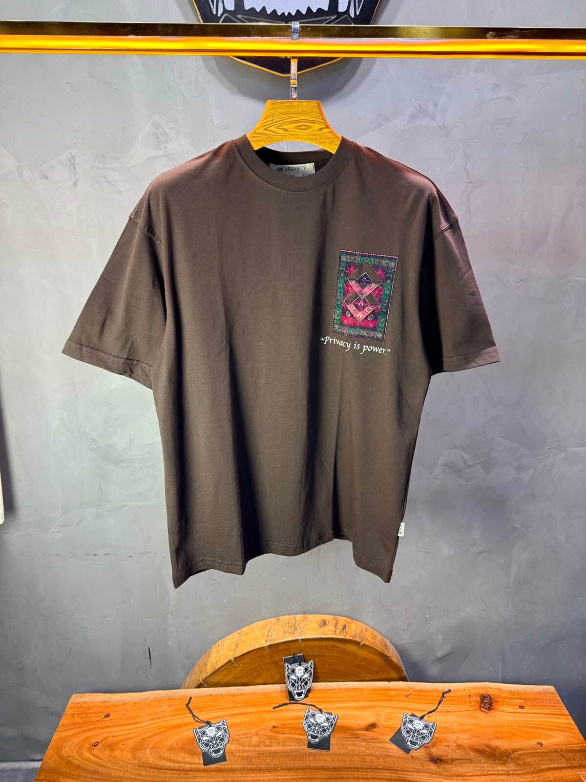 T-Shirt Oversize Privacy is Power — Brown 5138