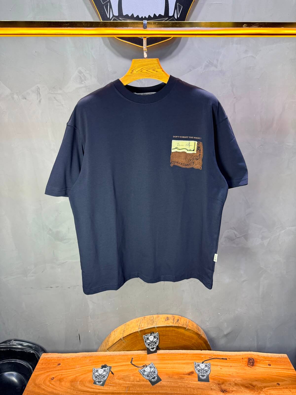 T-Shirt Don’t Forget The Magic — Navy Blue 5104