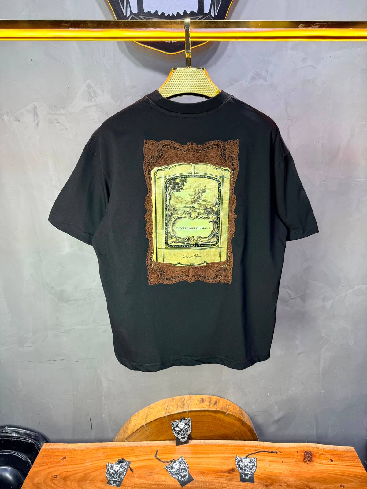 T-Shirt Don’t Forget The Magic — Noir 5104