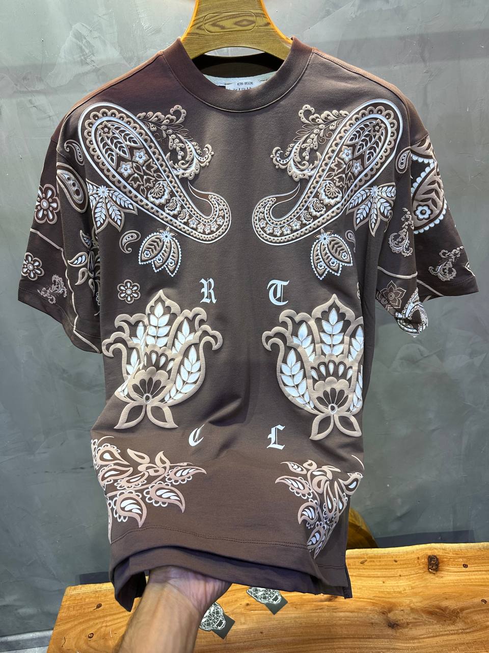 T-SHIRT RETRO BRWN 2524