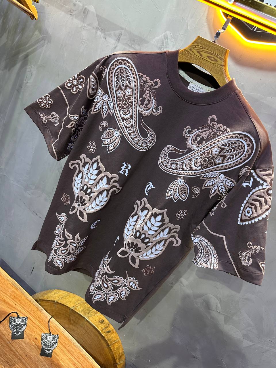 T-SHIRT RETRO BRWN 2524