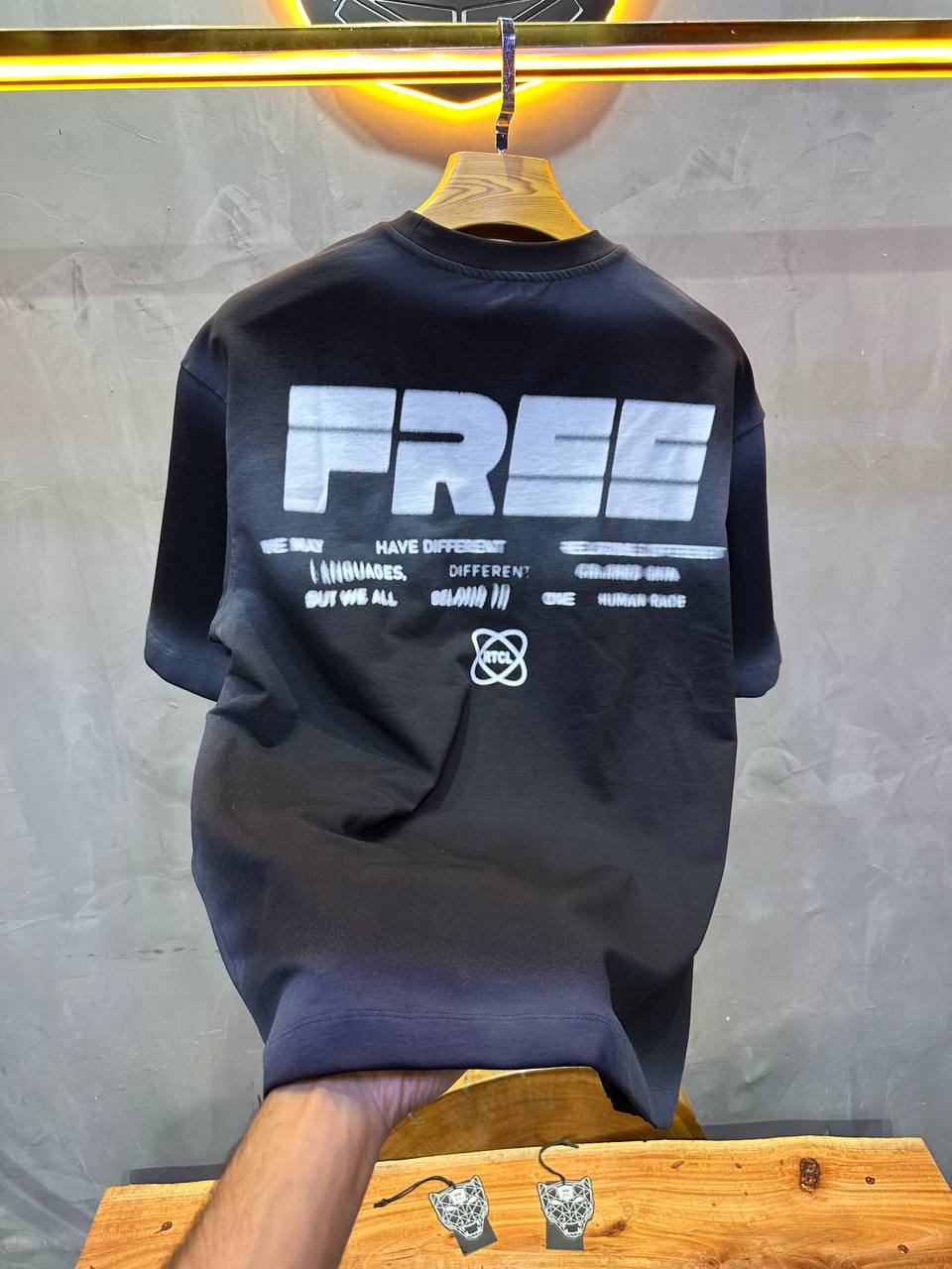 T-SHIRT RETRO BLACK 2535