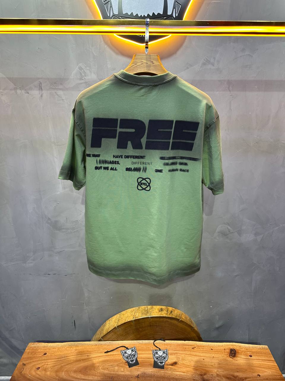 T-SHIRT RETRO GREEN 2535