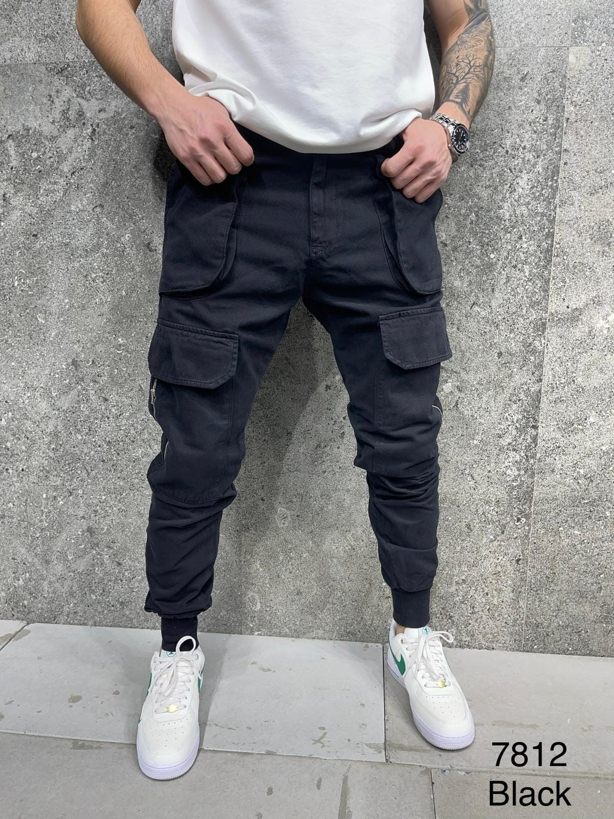 JEANS NOIR CARGO B 7812