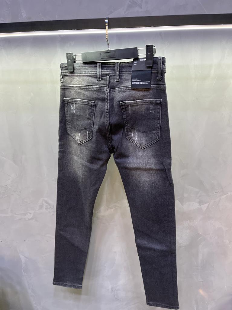 JEANS GRIS NOIR 1047