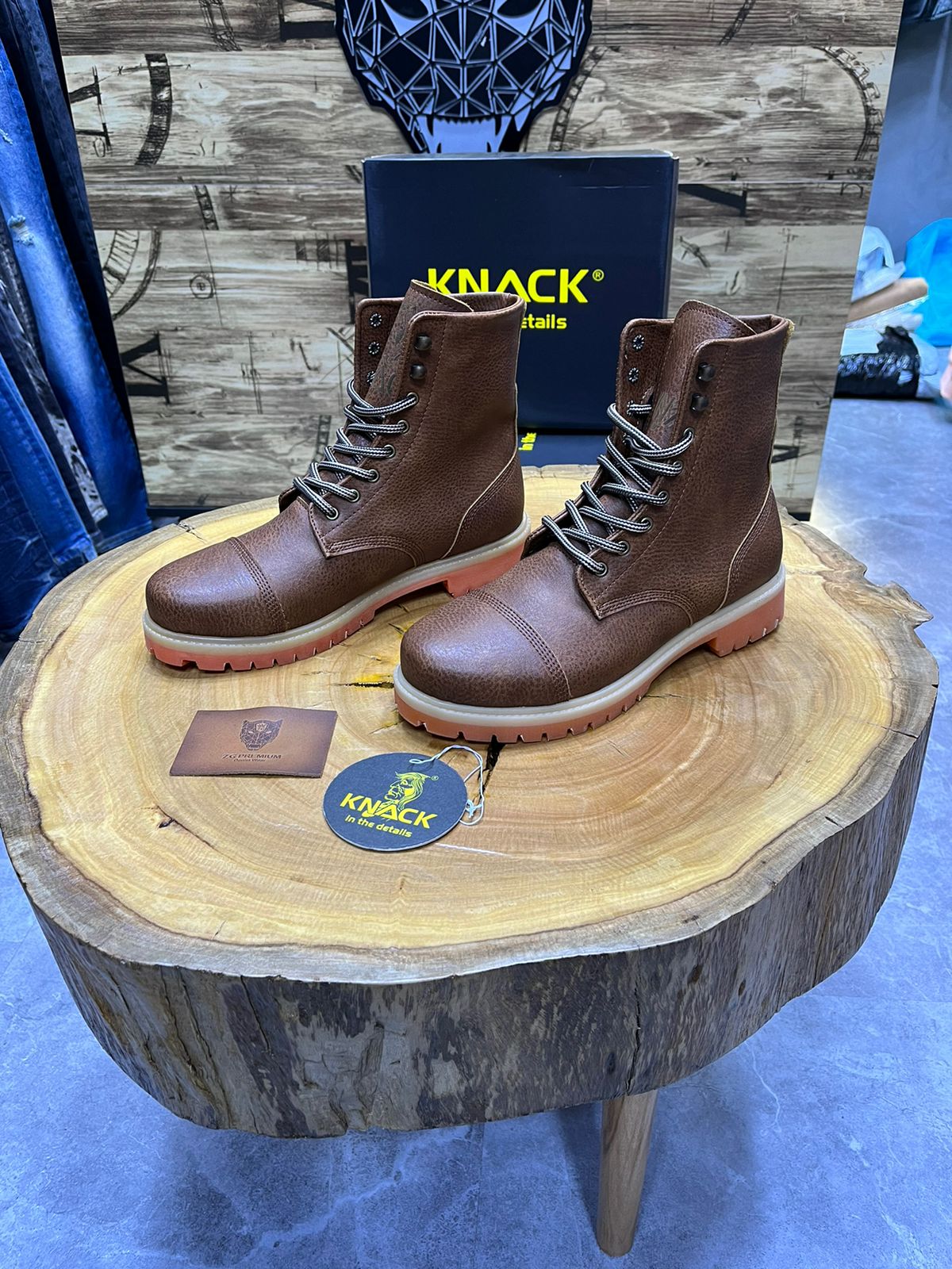 KNACH BOOTS BROWN 022