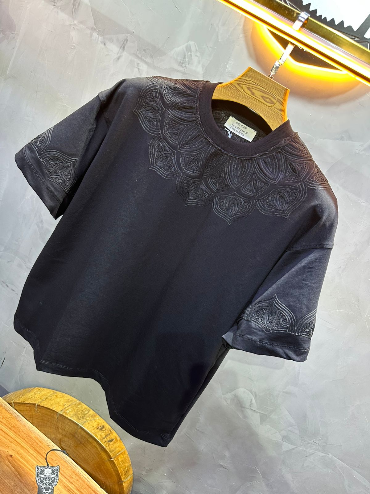 T-SHIRT RETRO BLACK 2523
