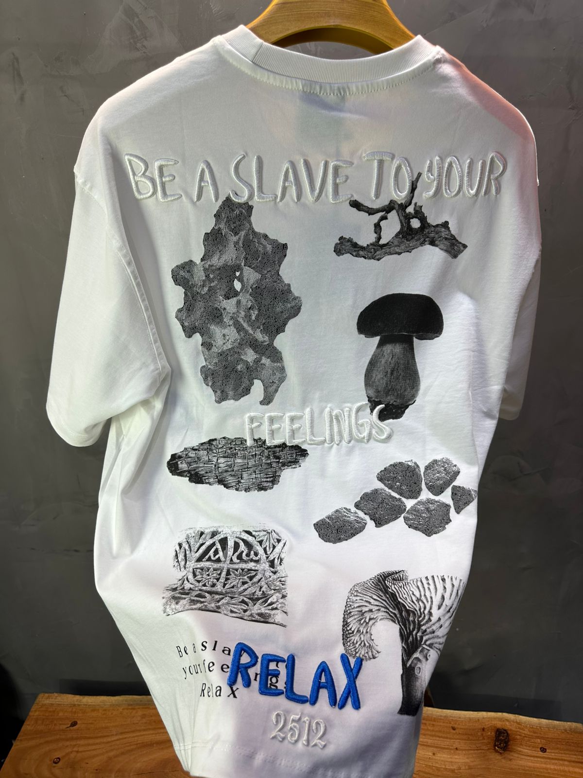 T-SHIRT RETRO WHITE 1248