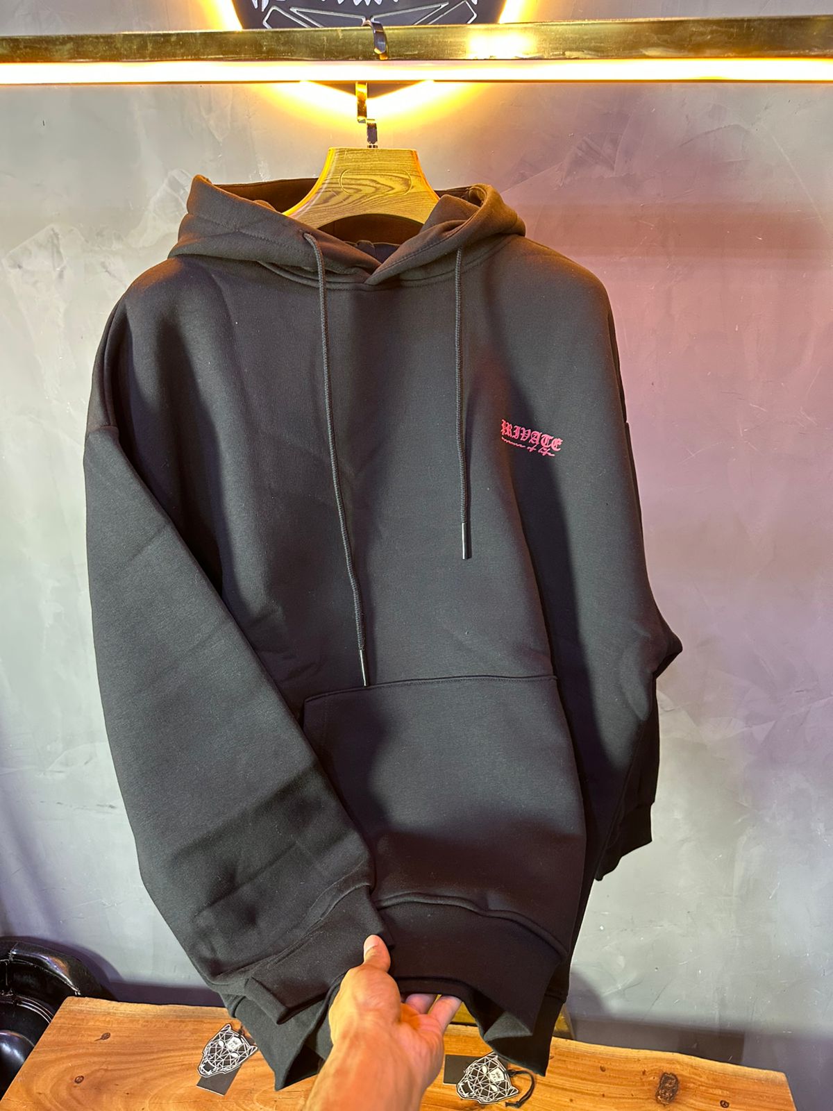 CAPUCH ESSENCE BLACK 073