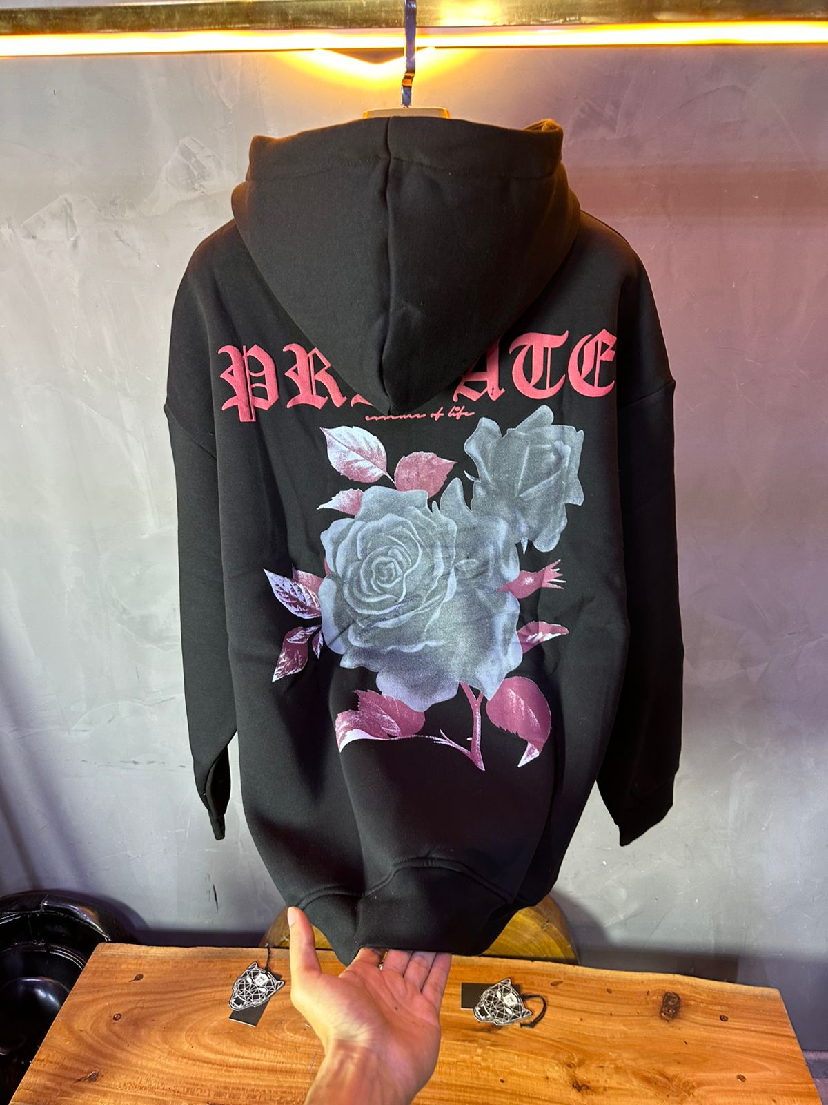 CAPUCH ESSENCE BLACK 073