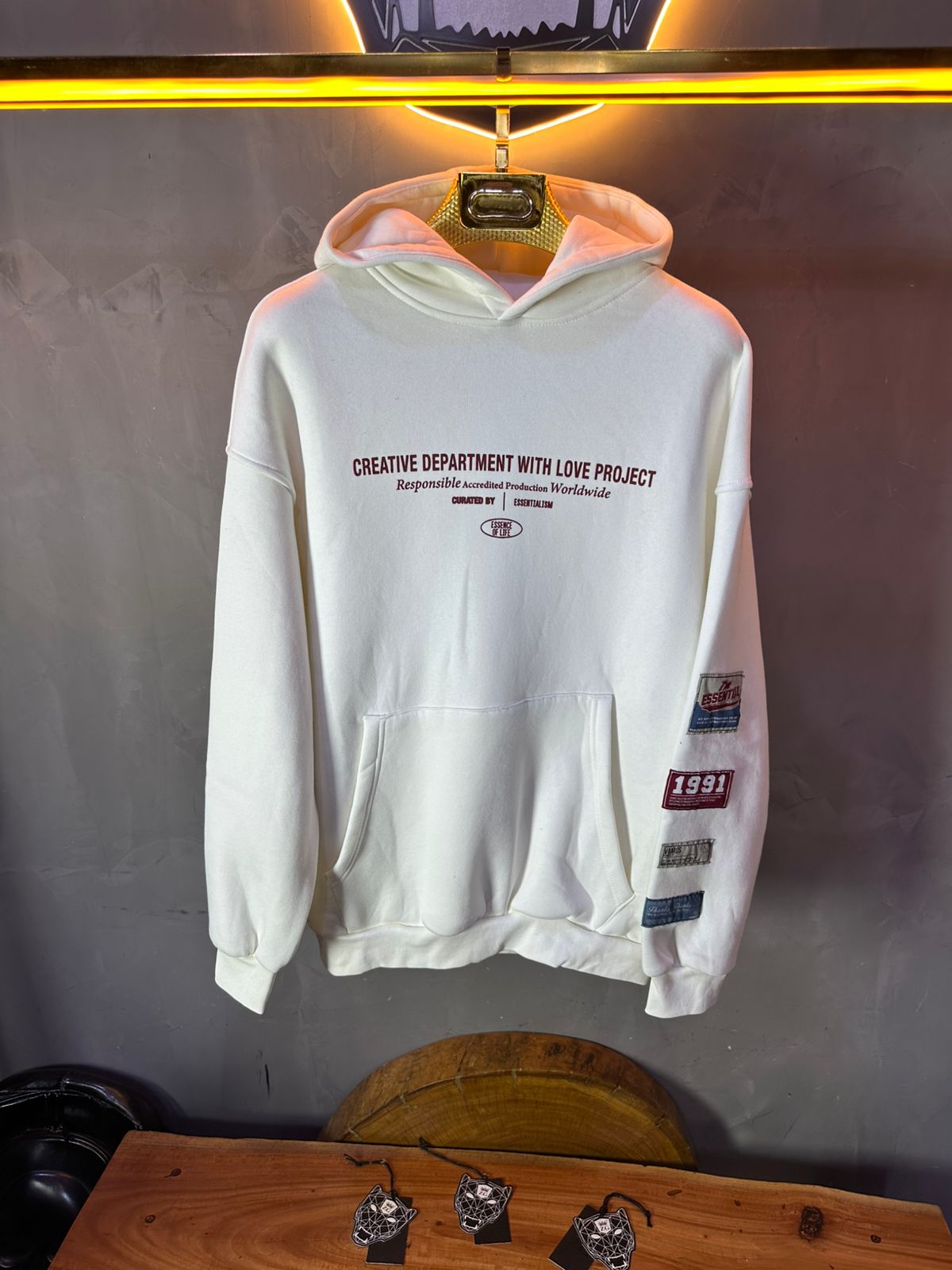 CAPUCH ESSENCE WHITE 1044