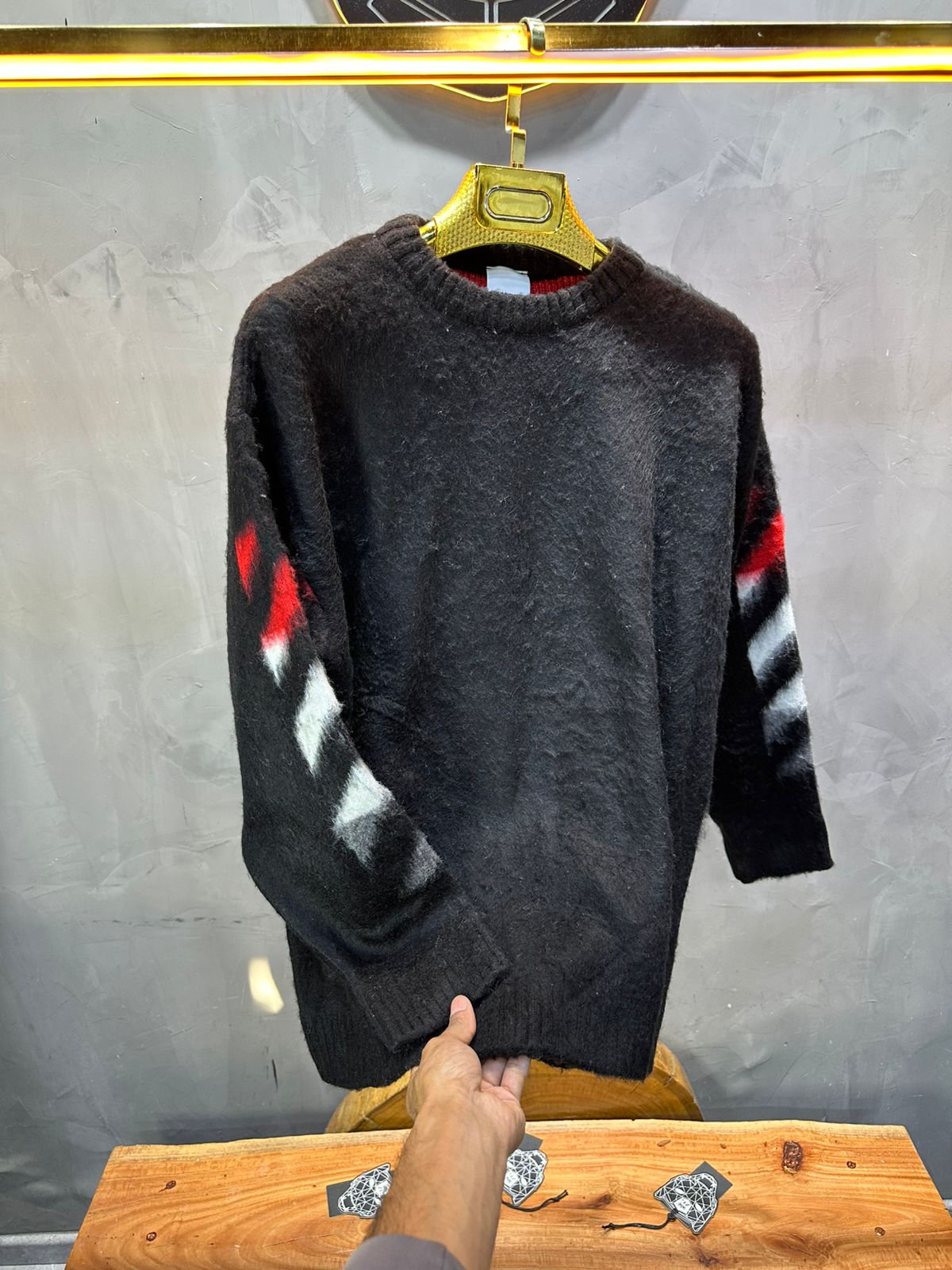PULL TRICOT NOIR GRAPHIQUE 5108 - ZG PREMIUM
