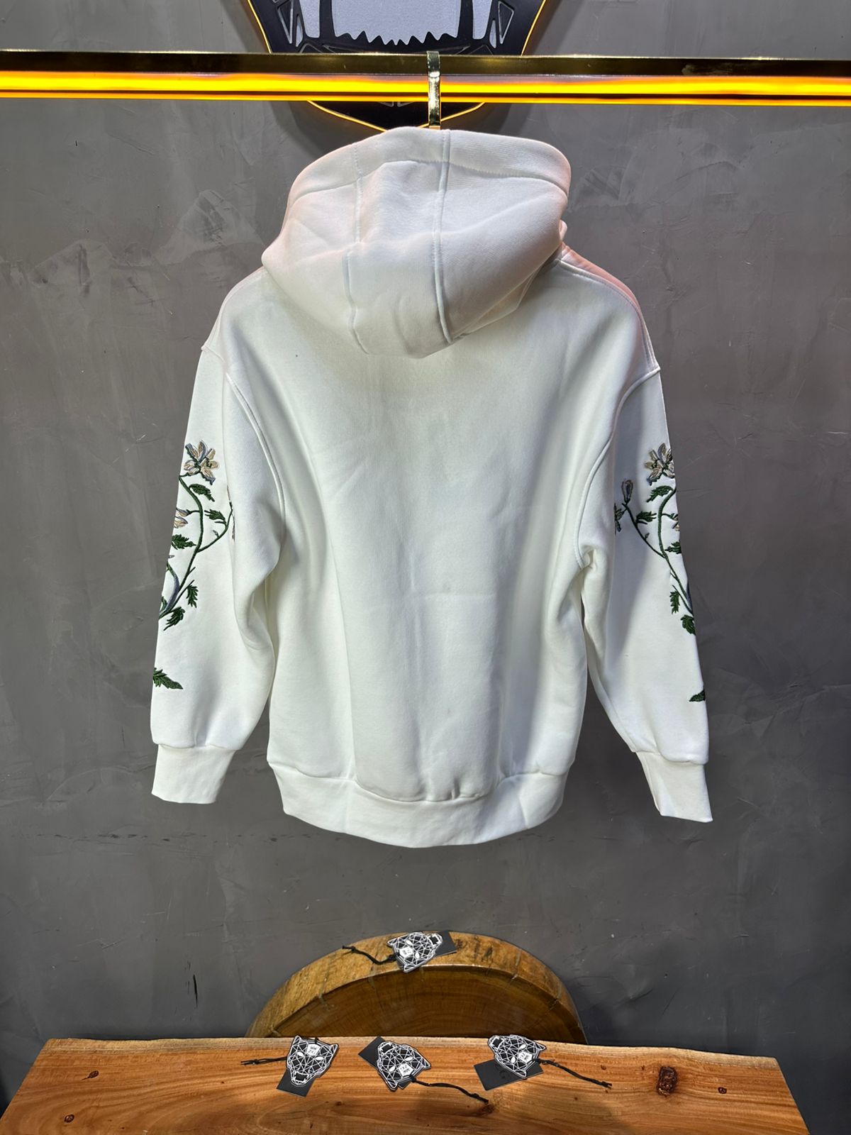 Hoodie régular size blanc"Fleurs Japonaise" - ZG PREMIUM
