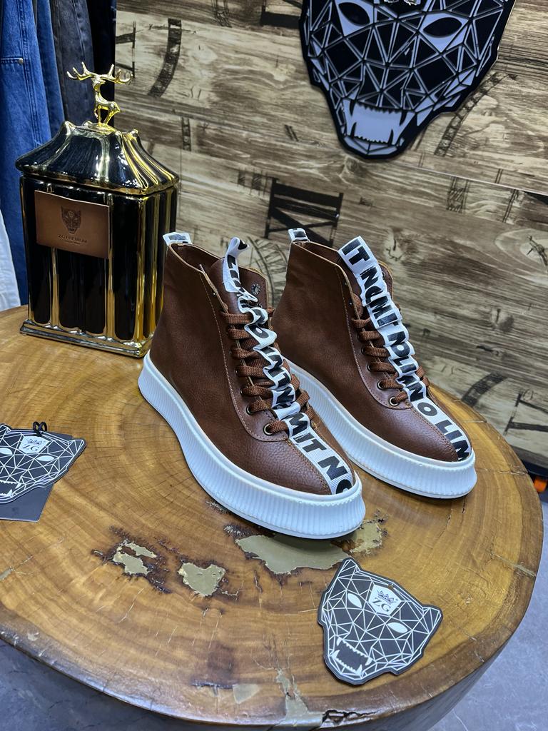 Boots Montantes Marron Semelle Blanche