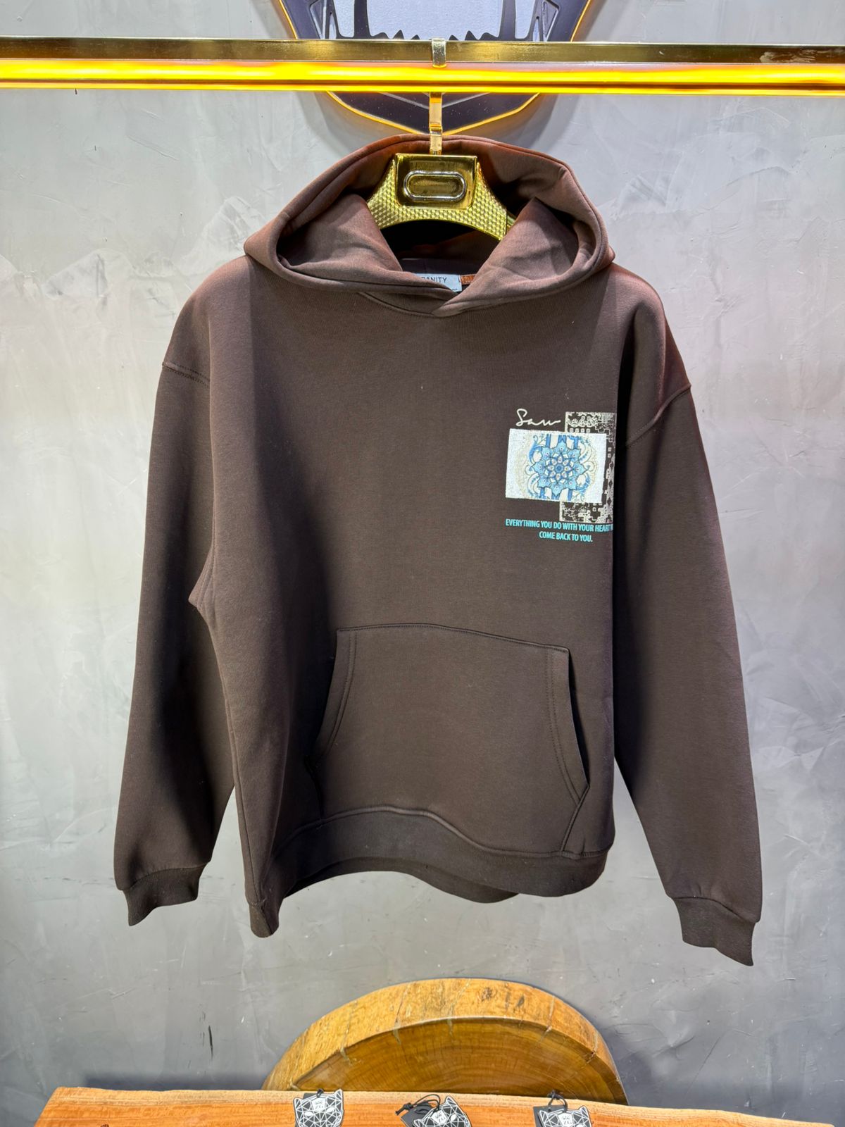 Hoodie Marron Design Artistique Bleu Oversize 5012 - ZG PREMIUM