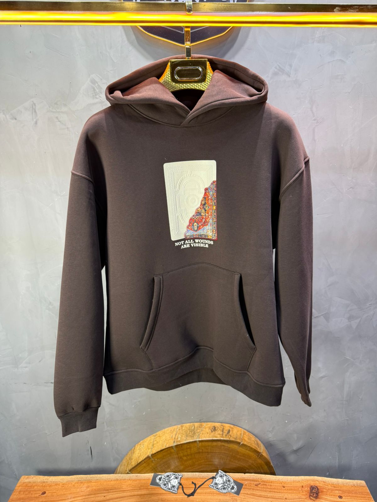 Hoodie Marron Imprimé Visage Artistique 4959 - ZG PREMIUM