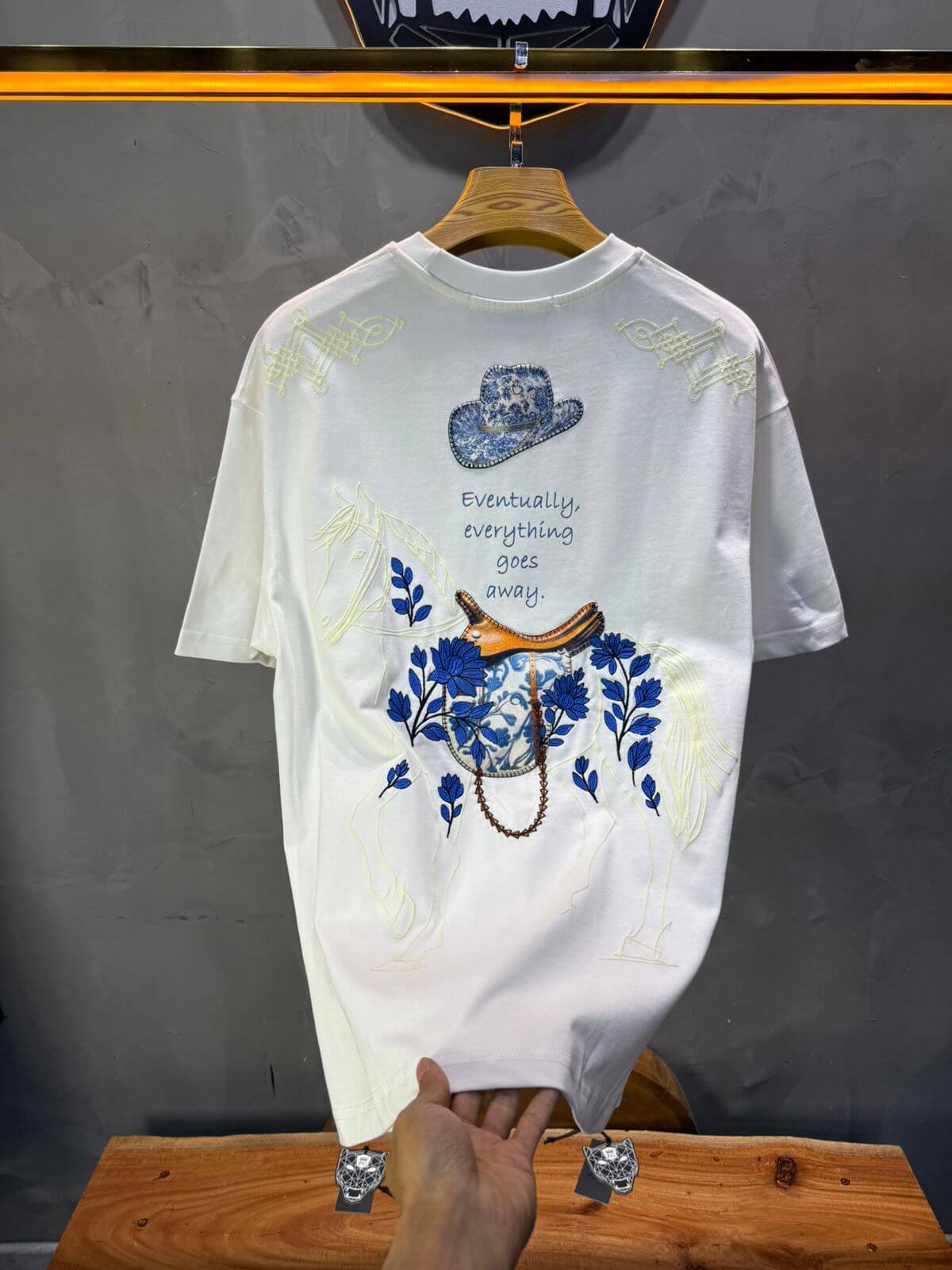 T-Shirt blanc Oversize Broderie Cheval 5054