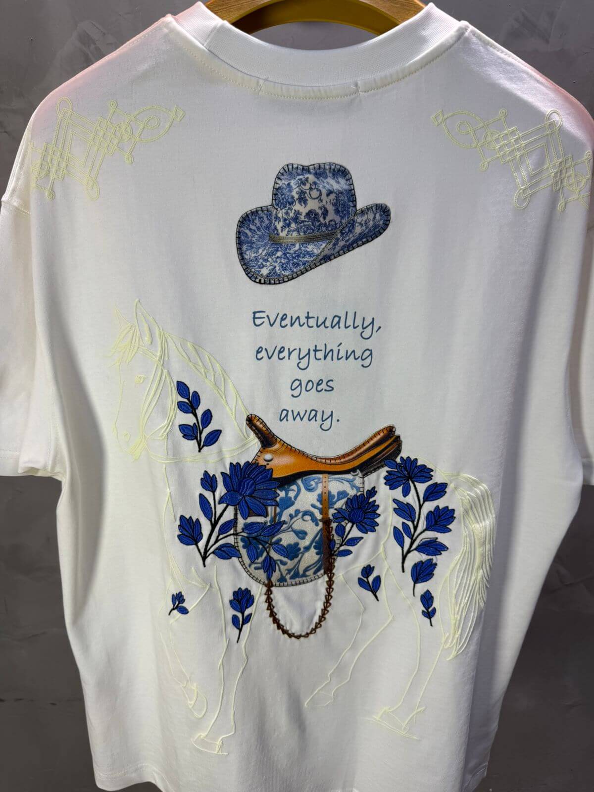 T-Shirt blanc Oversize Broderie Cheval 5054
