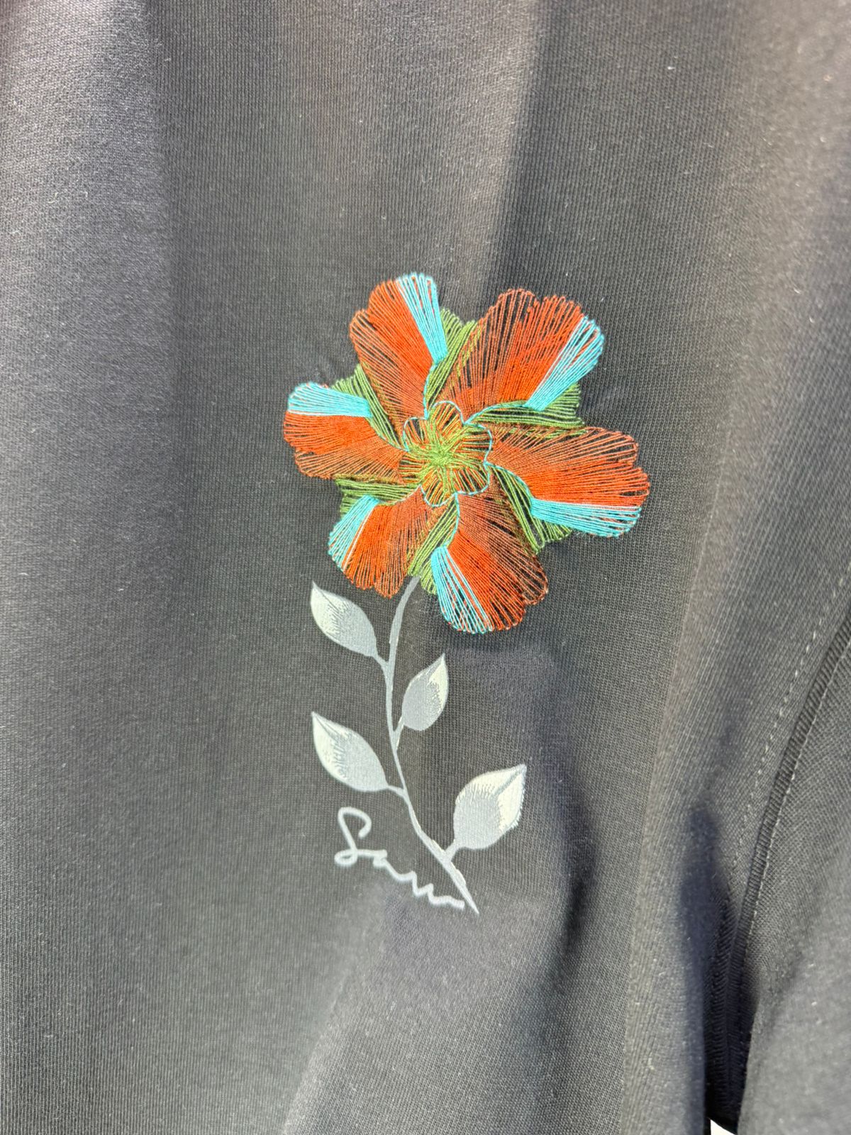T-Shirt Oversize noir Broderie Fleur Baroque Blanc Premium 5090 - ZG PREMIUM