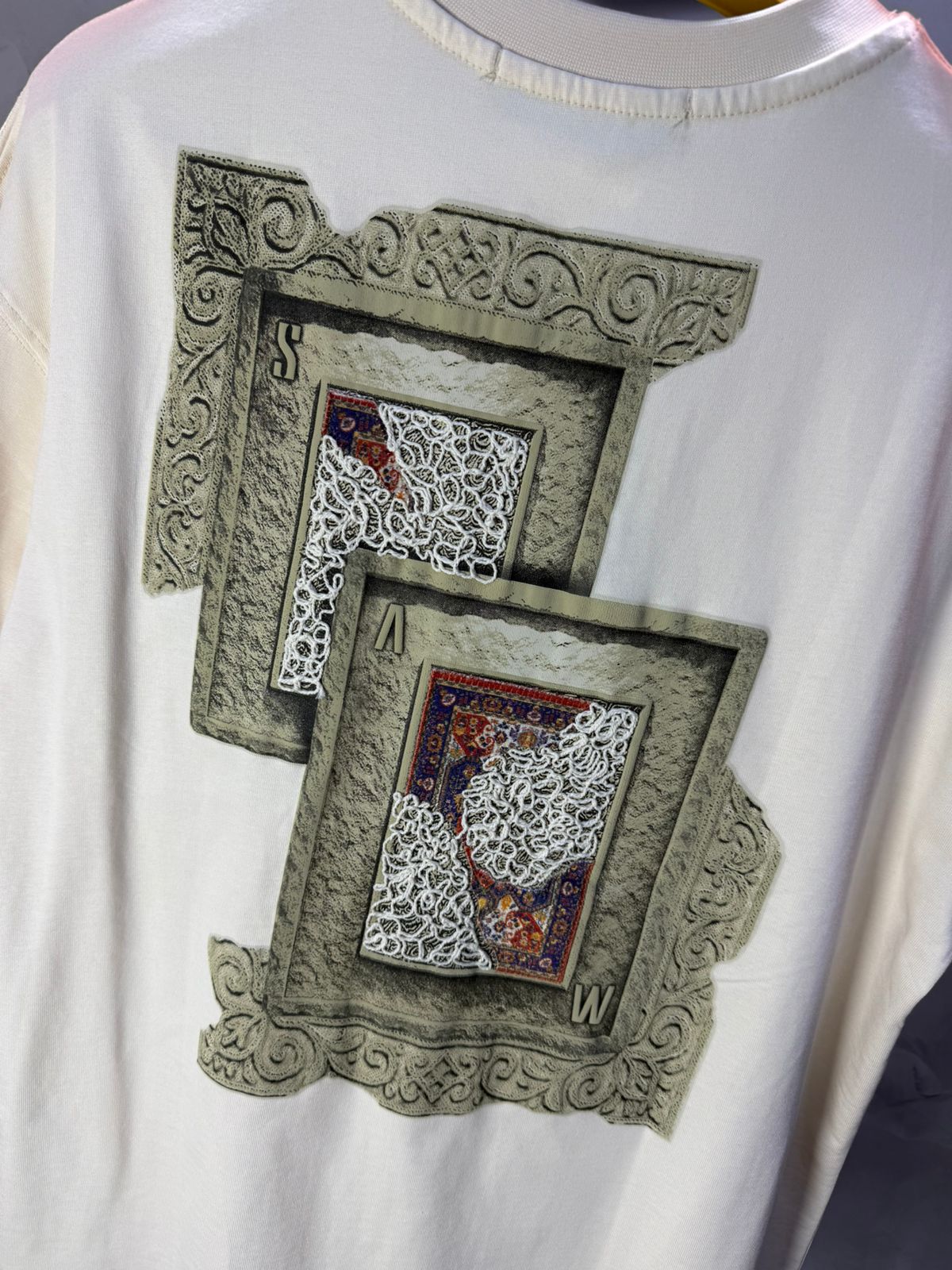 T-Shirt Oversize beige SAW Baroque 3D Oriental Paisley Noir Premium 5107 - ZG PREMIUM