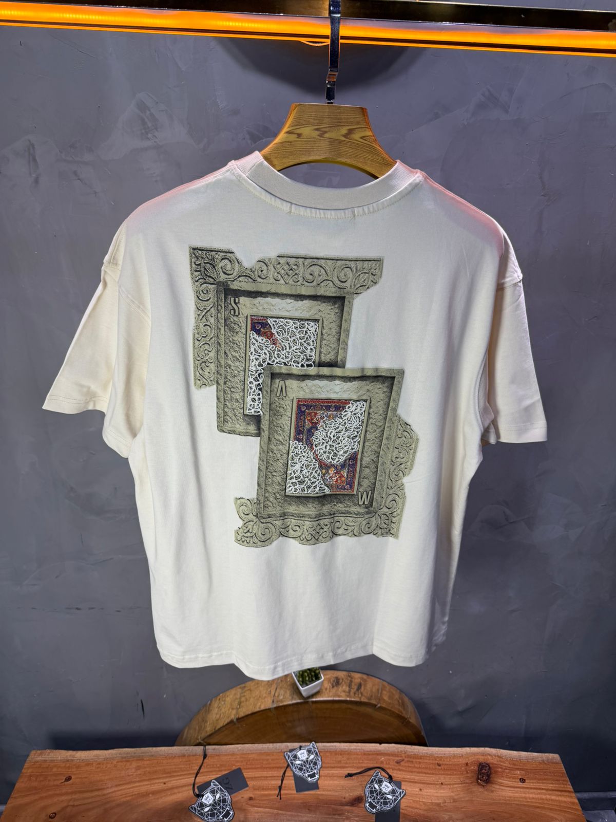 T-Shirt Oversize beige SAW Baroque 3D Oriental Paisley Noir Premium 5107 - ZG PREMIUM