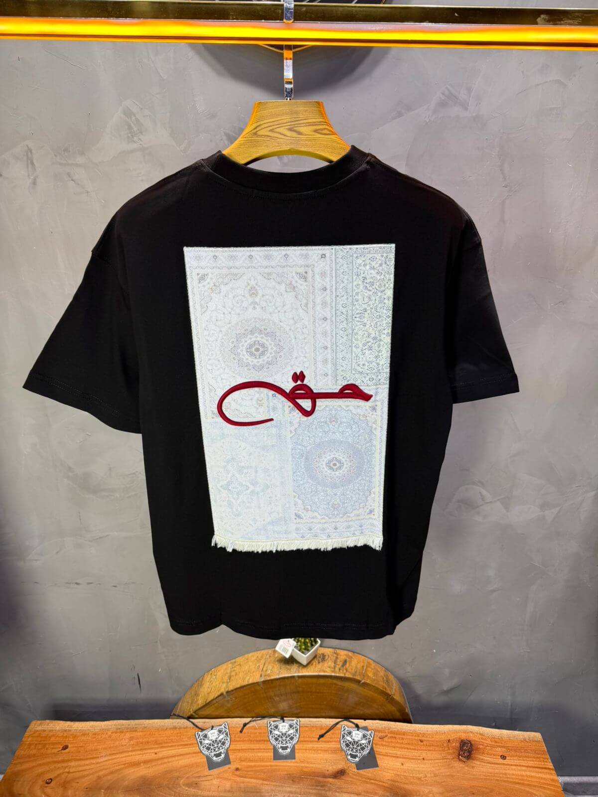T-Shirt Oversize Noir Broderie Calligraphie "حق" Arabe 5052