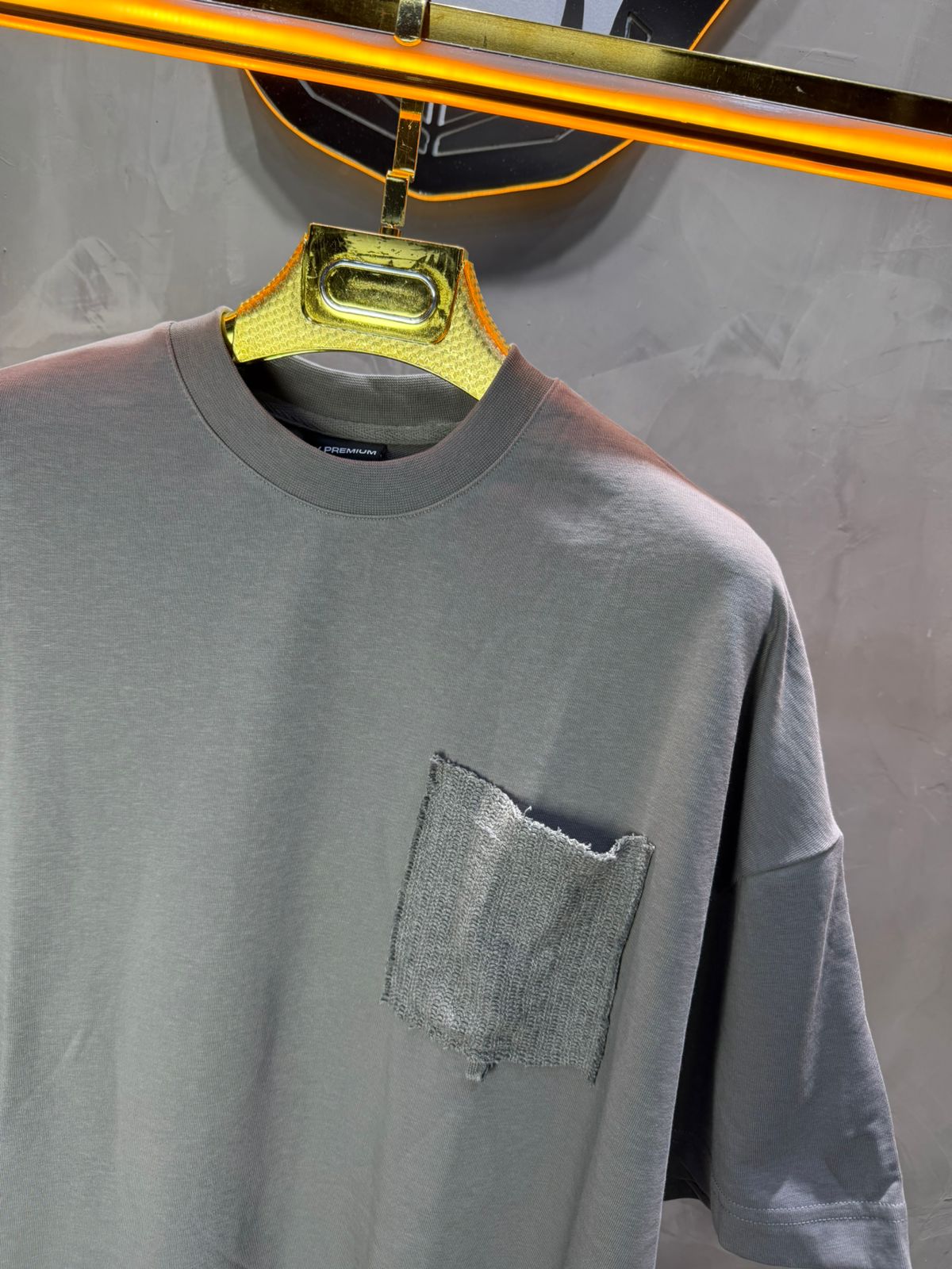 T-Shirt Oversize Gris – Poche Denim AJ6368 - ZG PREMIUM