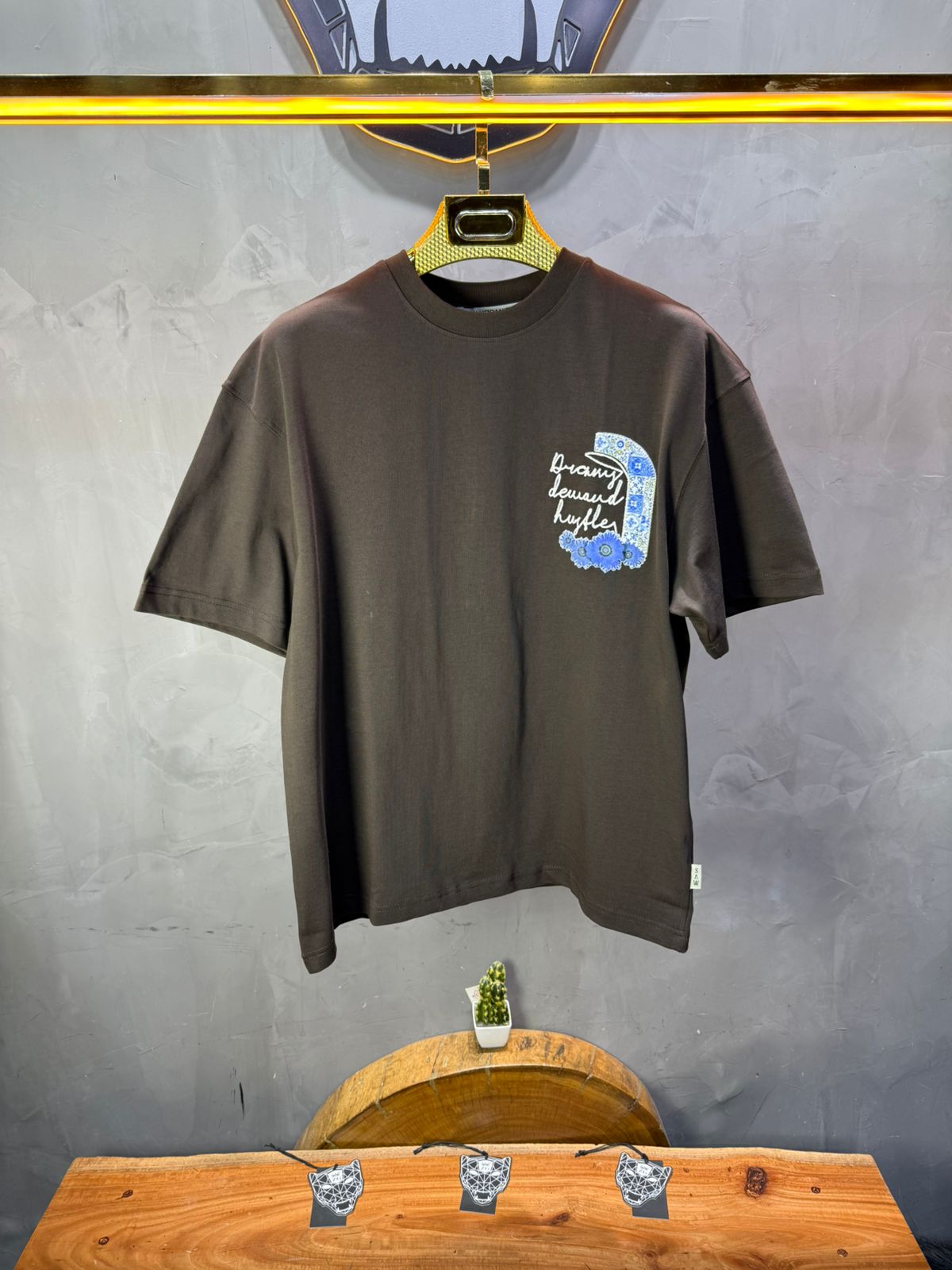 T-shirt Oversize brown – Dreamy Demand Hustler 5103 - ZG PREMIUM